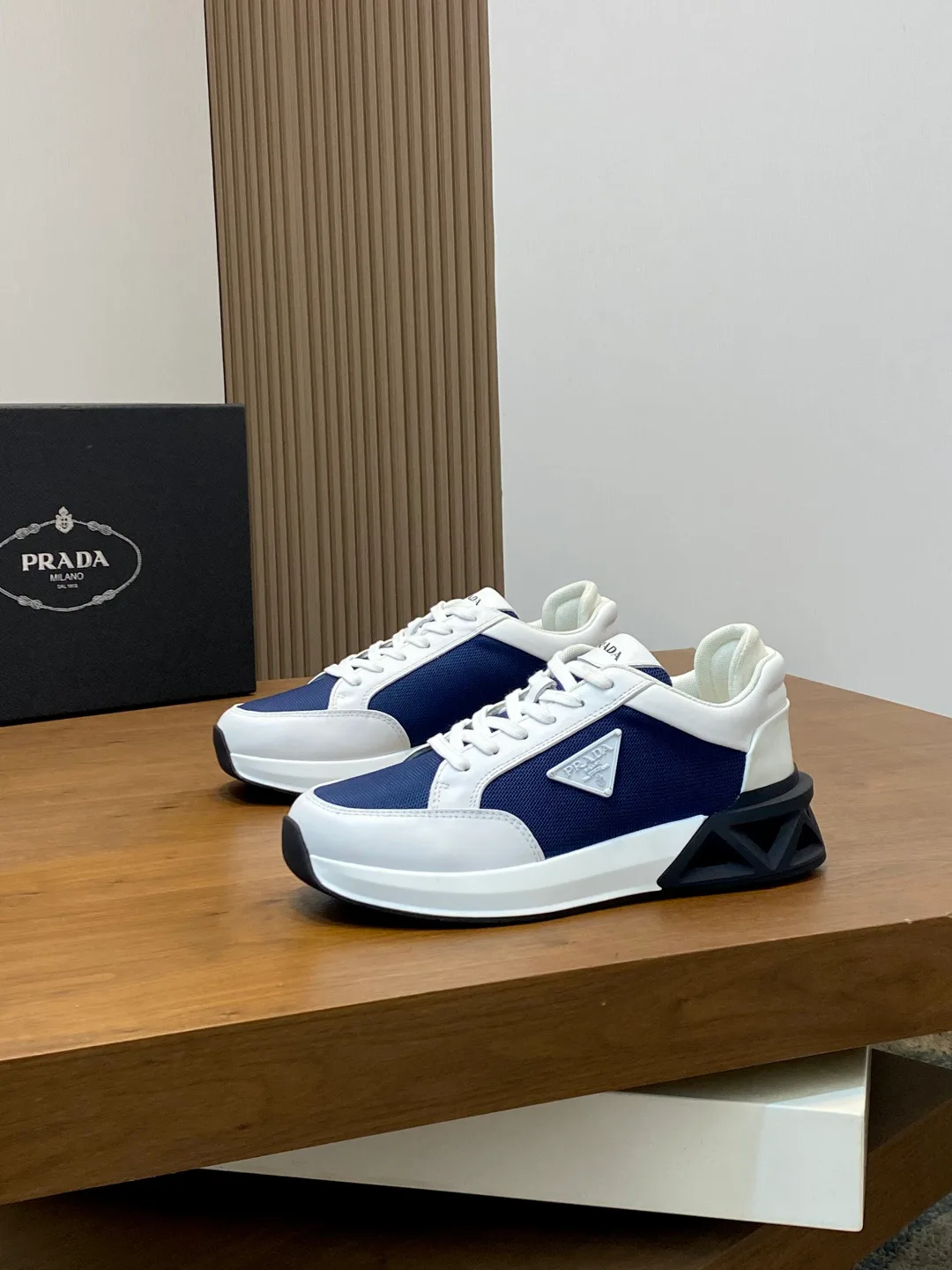 Men's Sneakers PRADA 18116627
