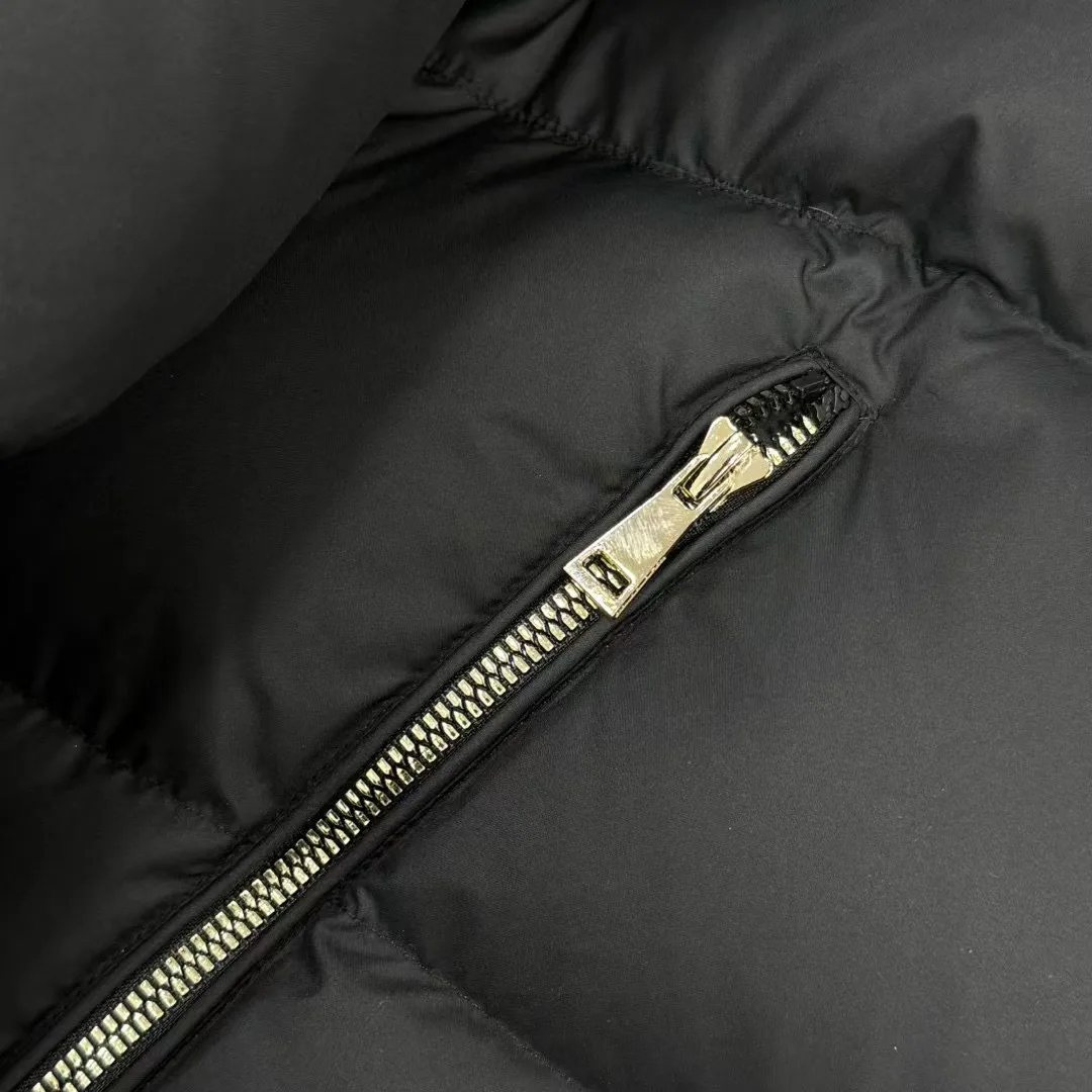 Women's Jackets And Down Jackets MONCLER 17964486
