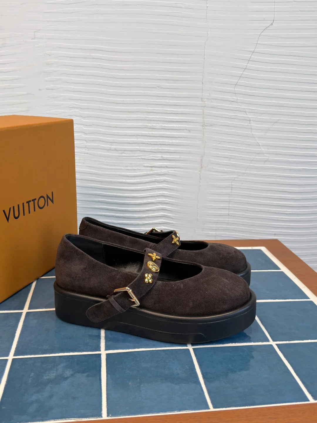 Балетки Женские Louis Vuitton 18604716