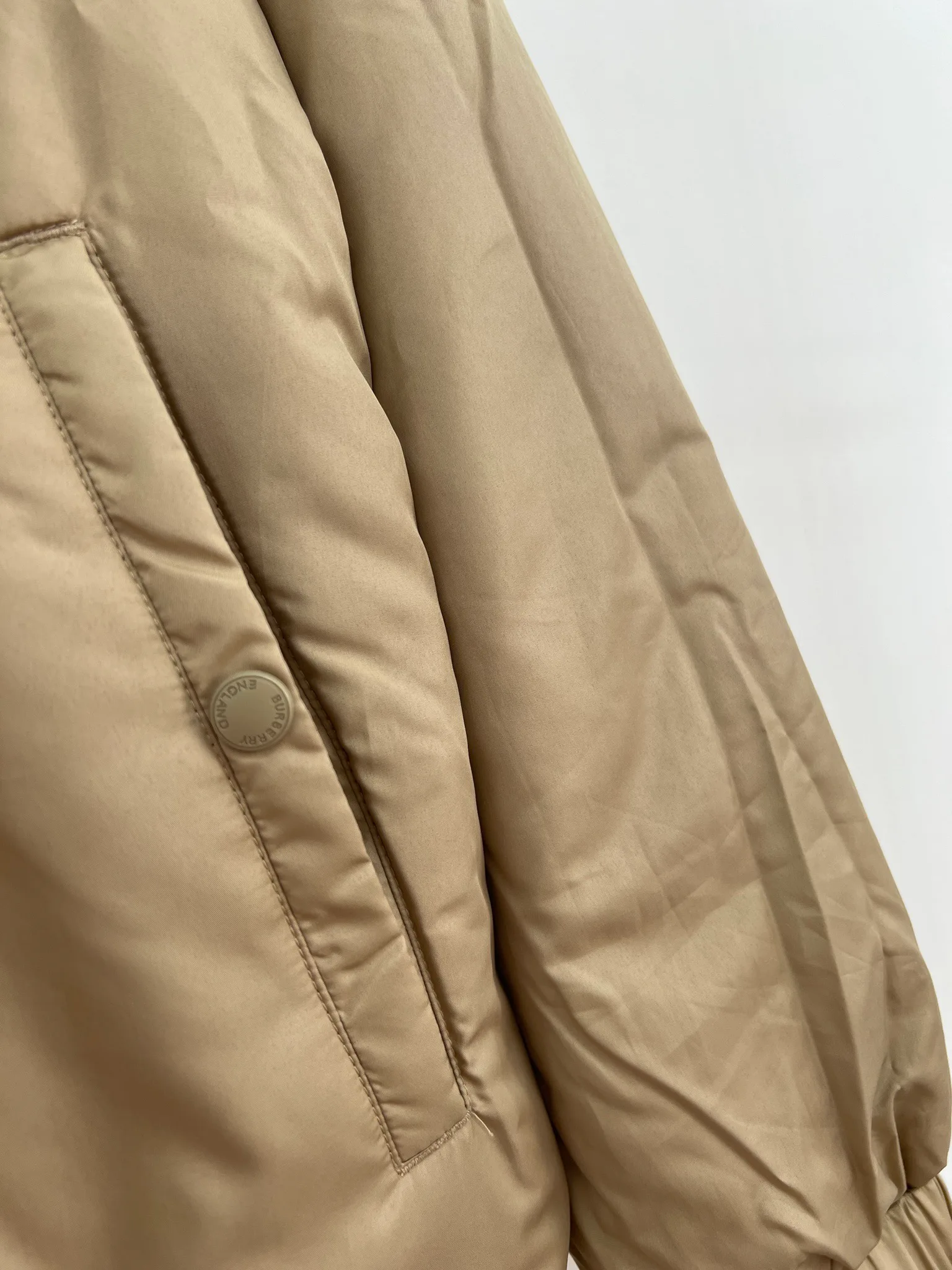 Women's Jackets And Down Jackets BURBERRY 18415749