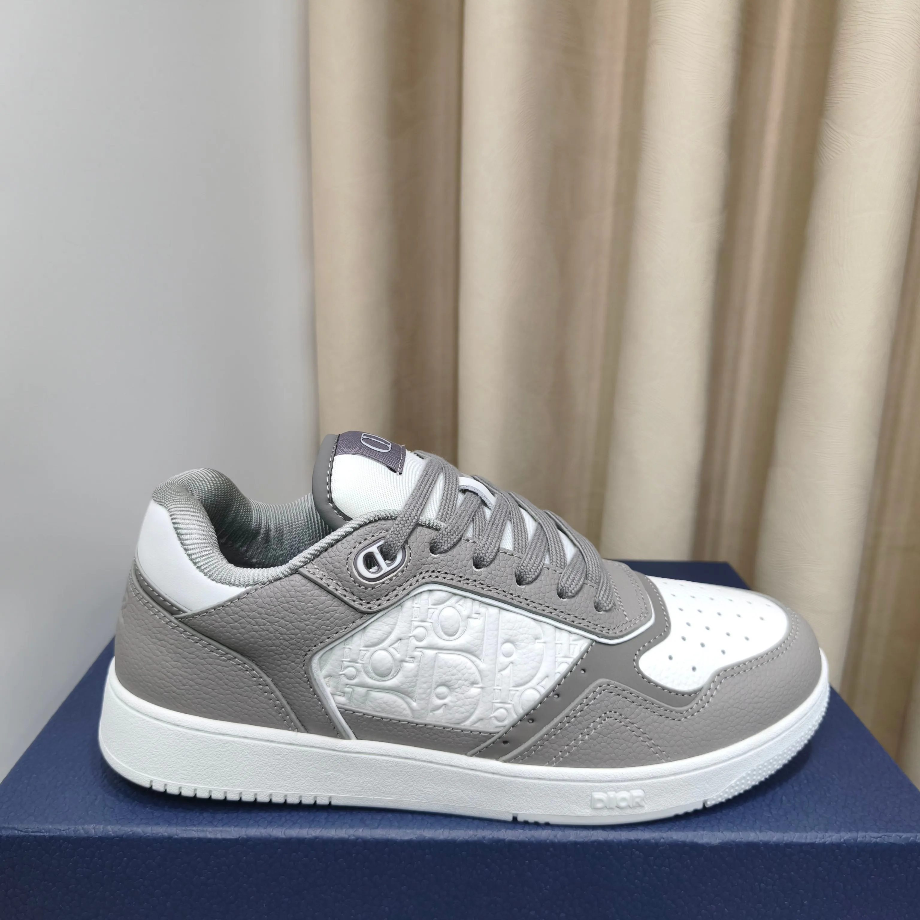Women's Sneakers CHRISTIAN DIOR 17988875