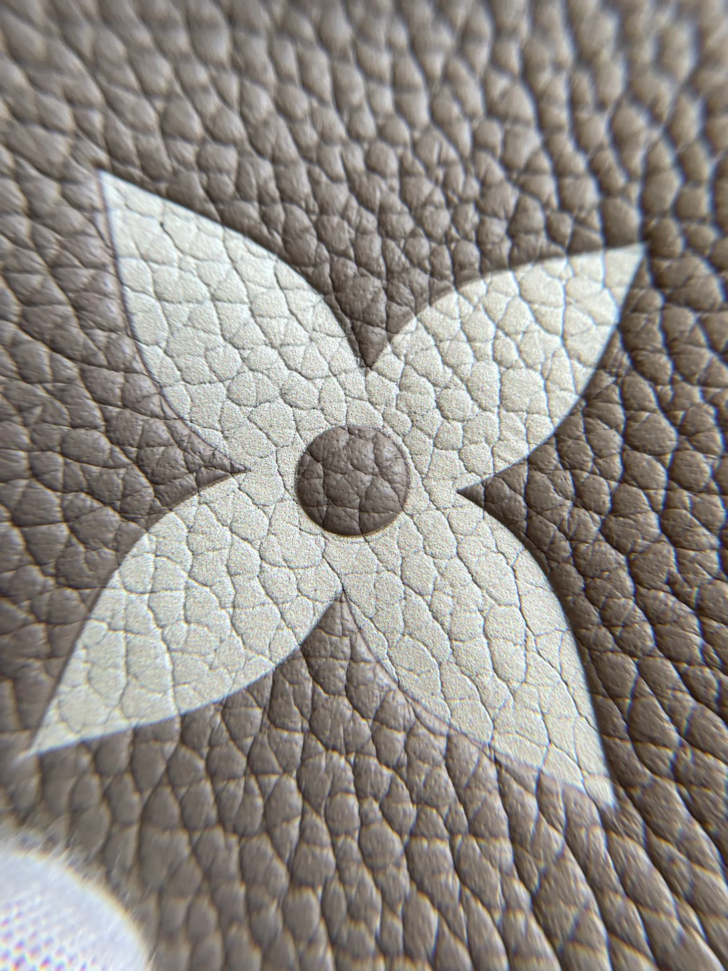 Women's Classic Handbags LOUIS VUITTON 18376553