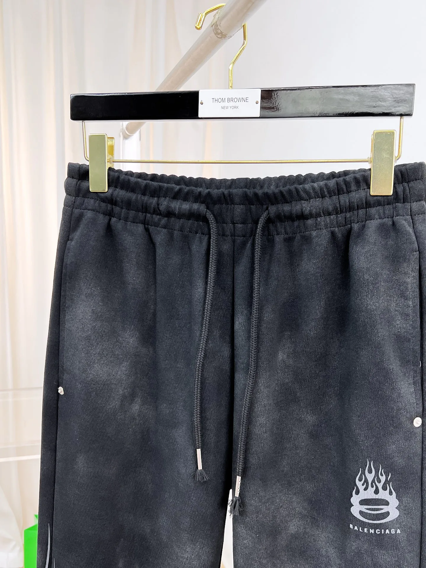 Men's Trousers BALENCIAGA 18399379