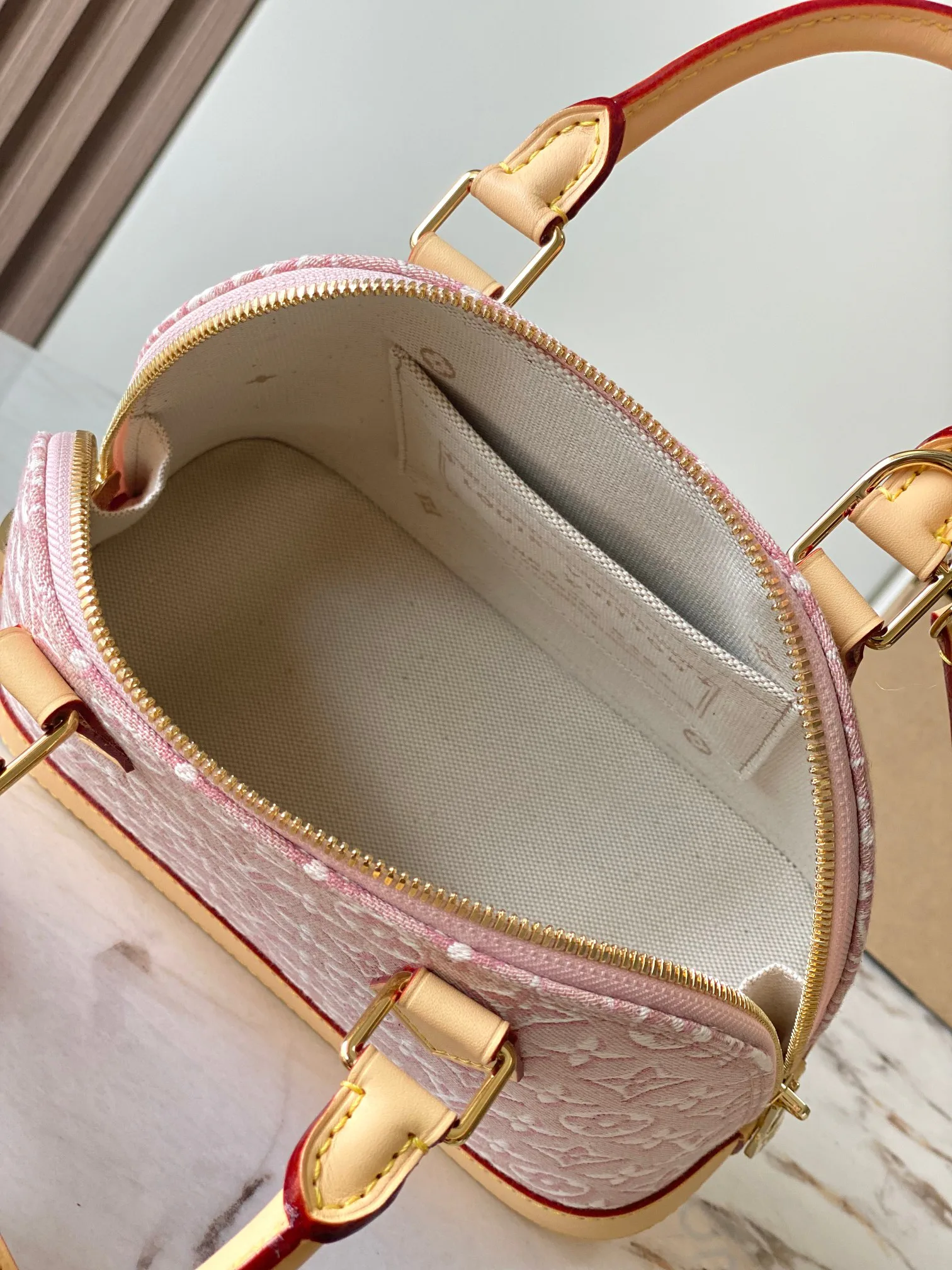 Women's Classic Handbags LOUIS VUITTON 17385920