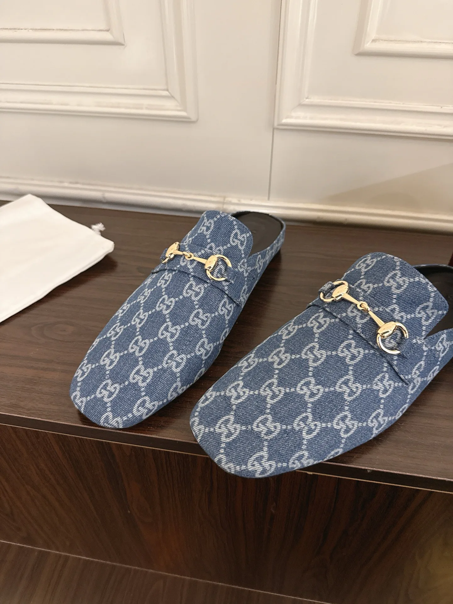 Women's Mules And Clogs GUCCI 17956790