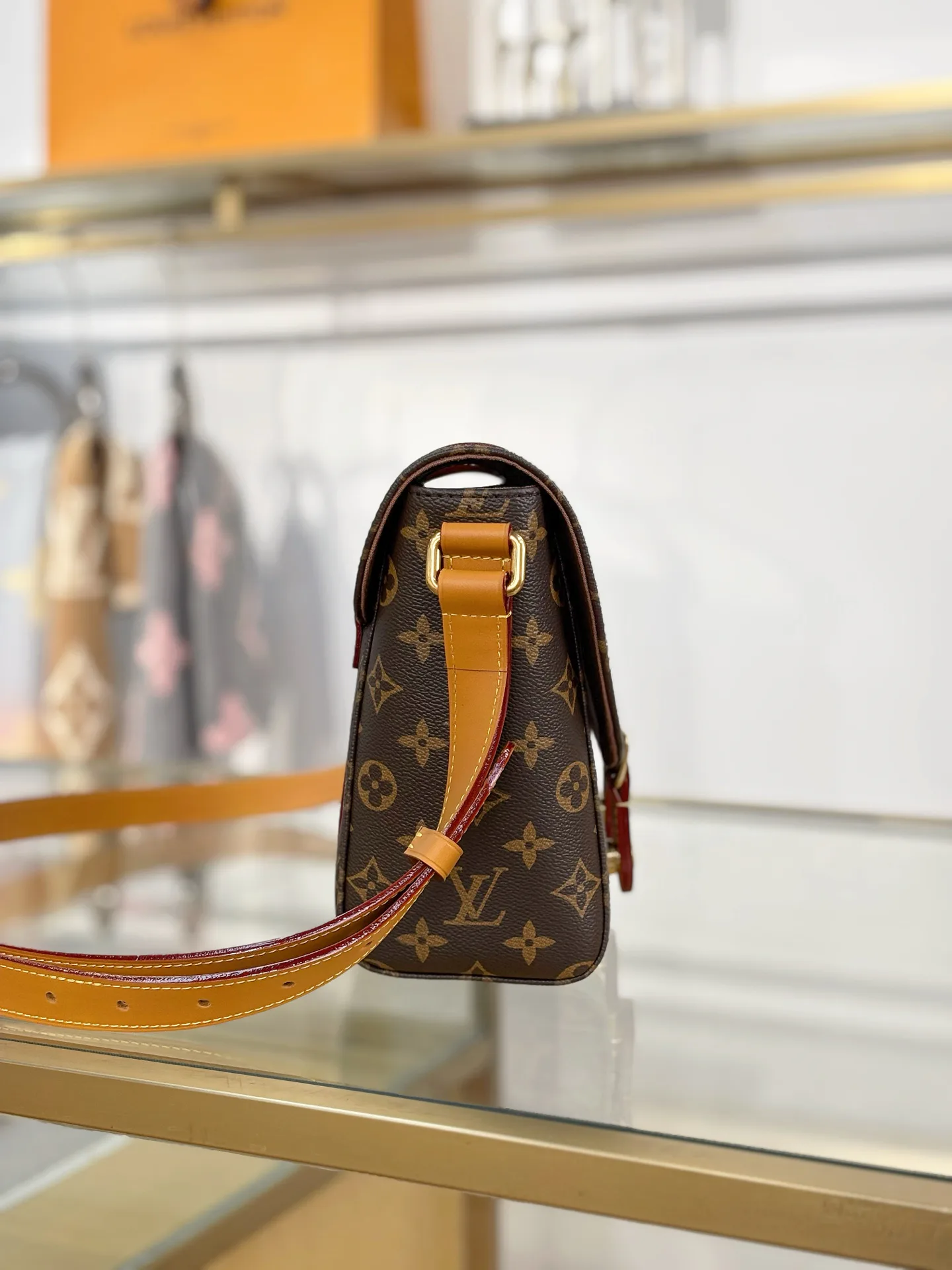 Women's Classic Handbags LOUIS VUITTON 17979871