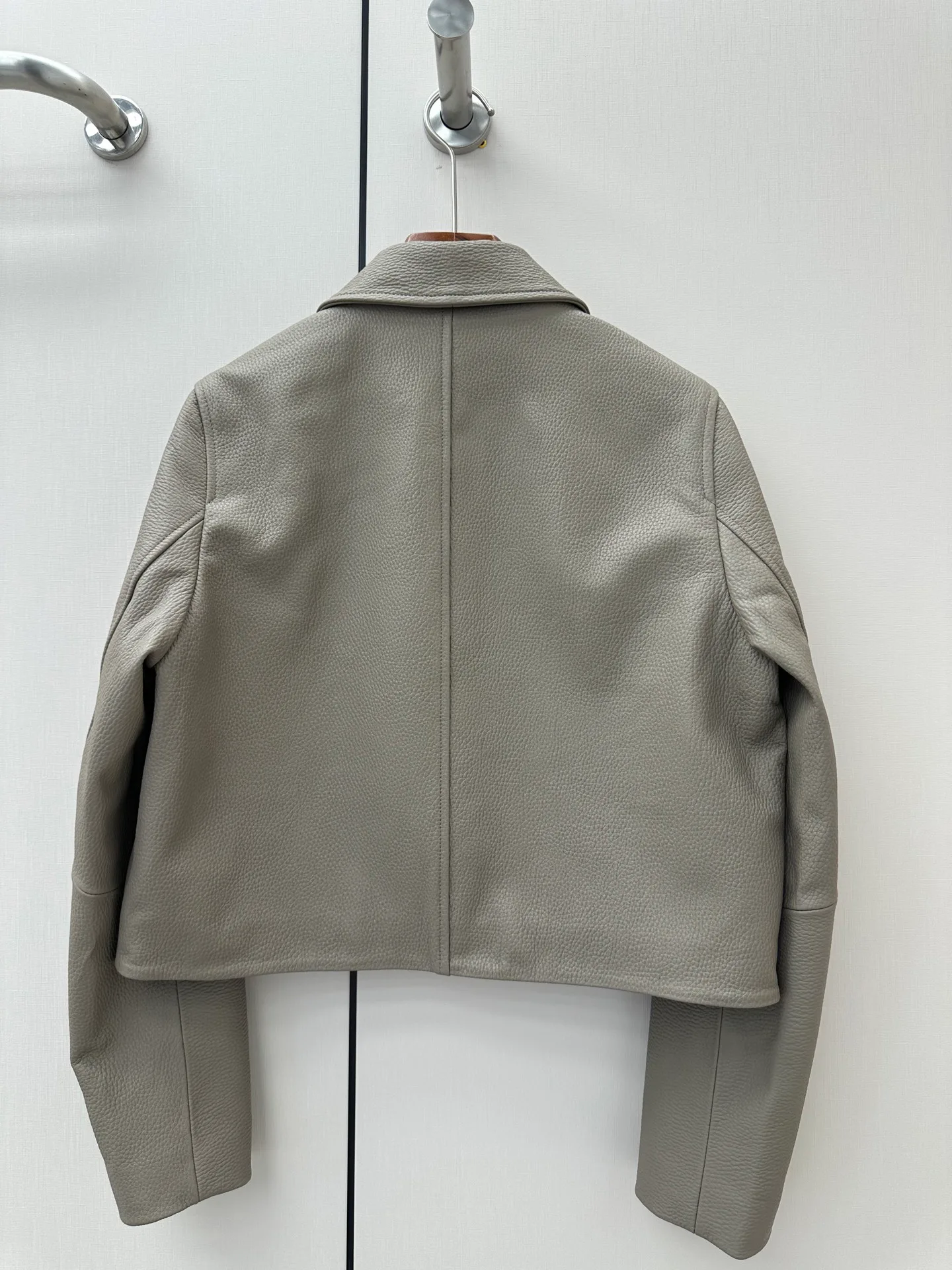Women's Leather Jackets And Sheepskin Coats HERMES 17500816