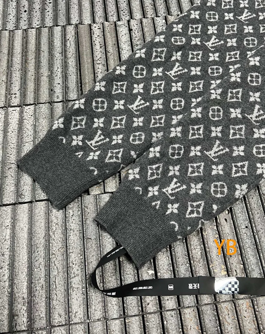 Men's Jumpers And Sweaters LOUIS VUITTON 17740874