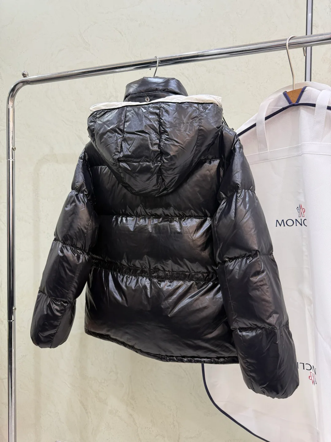 Куртки И Пуховики Мужские Moncler 18683800