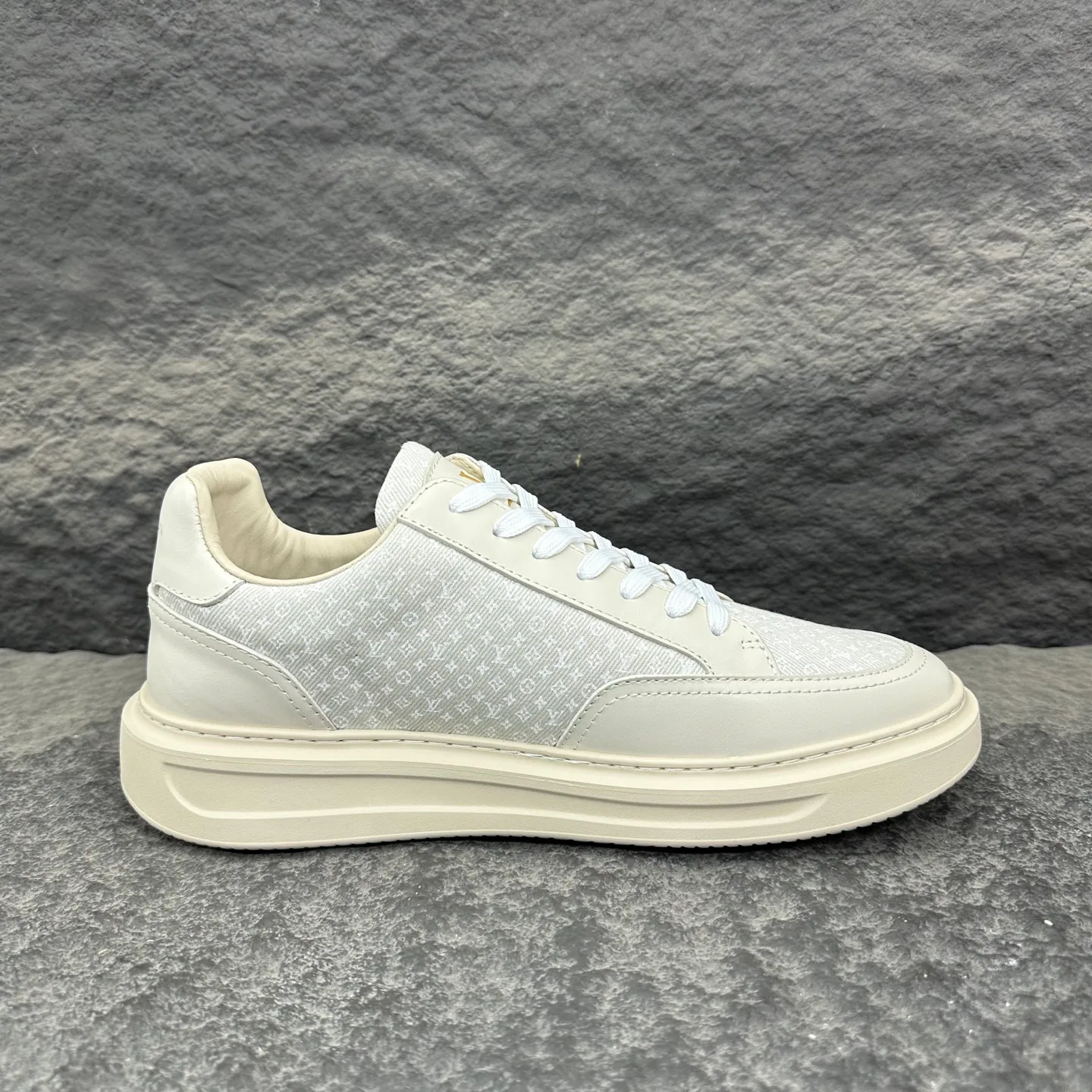 Men's Sneakers LOUIS VUITTON 18154147