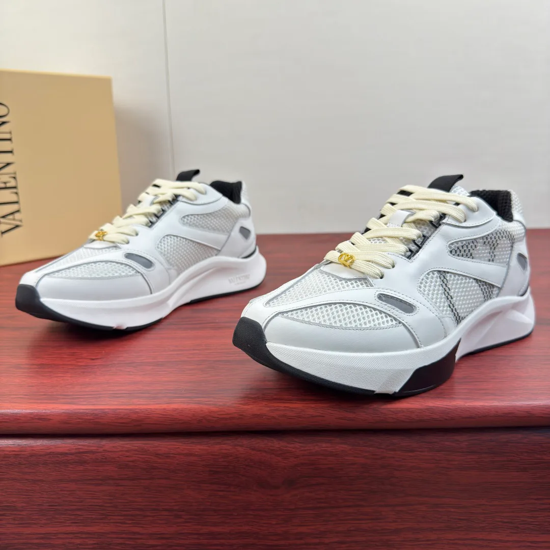 Men's Sneakers VALENTINO 17457776