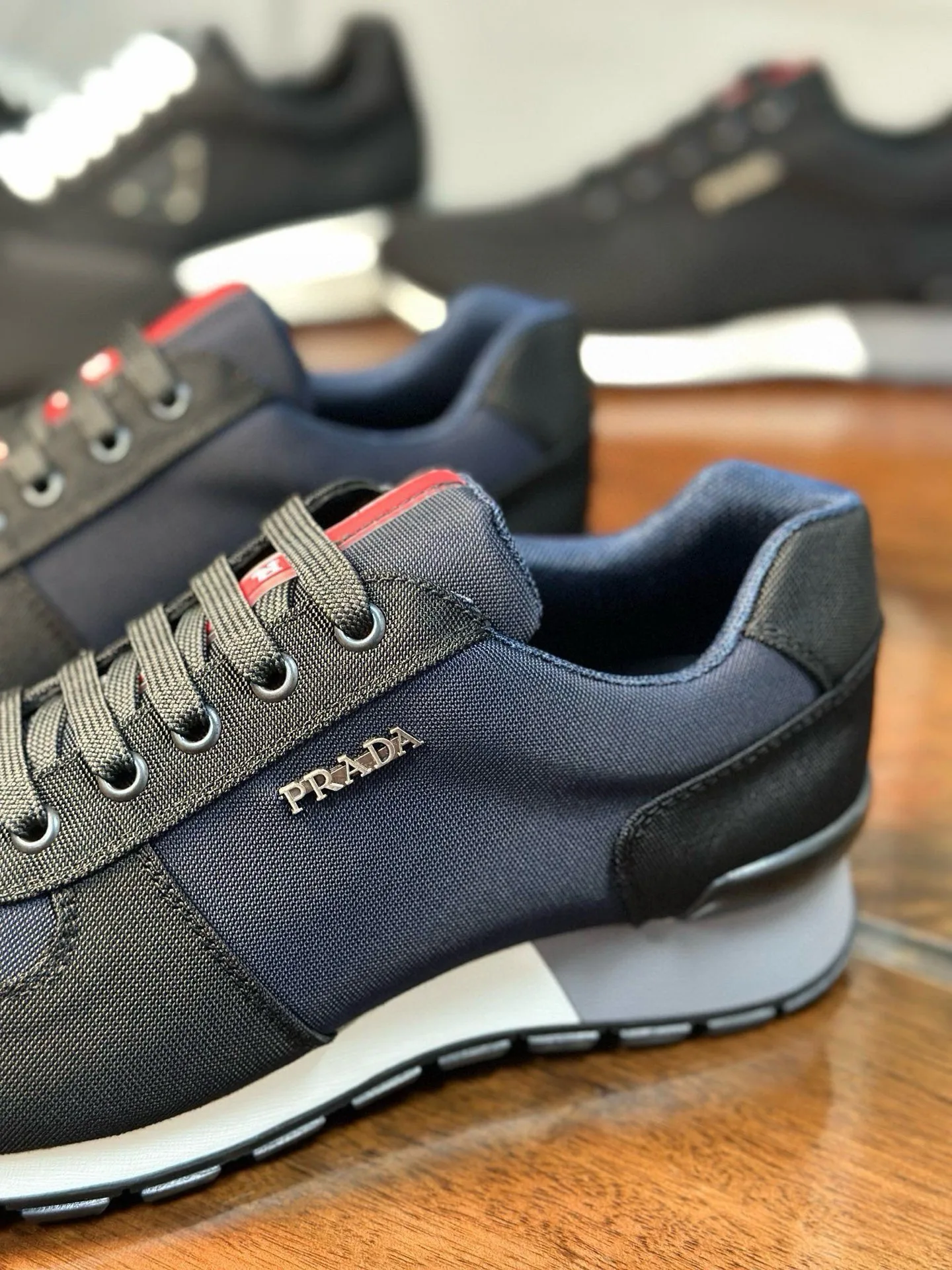 Women's Sneakers PRADA 17851277
