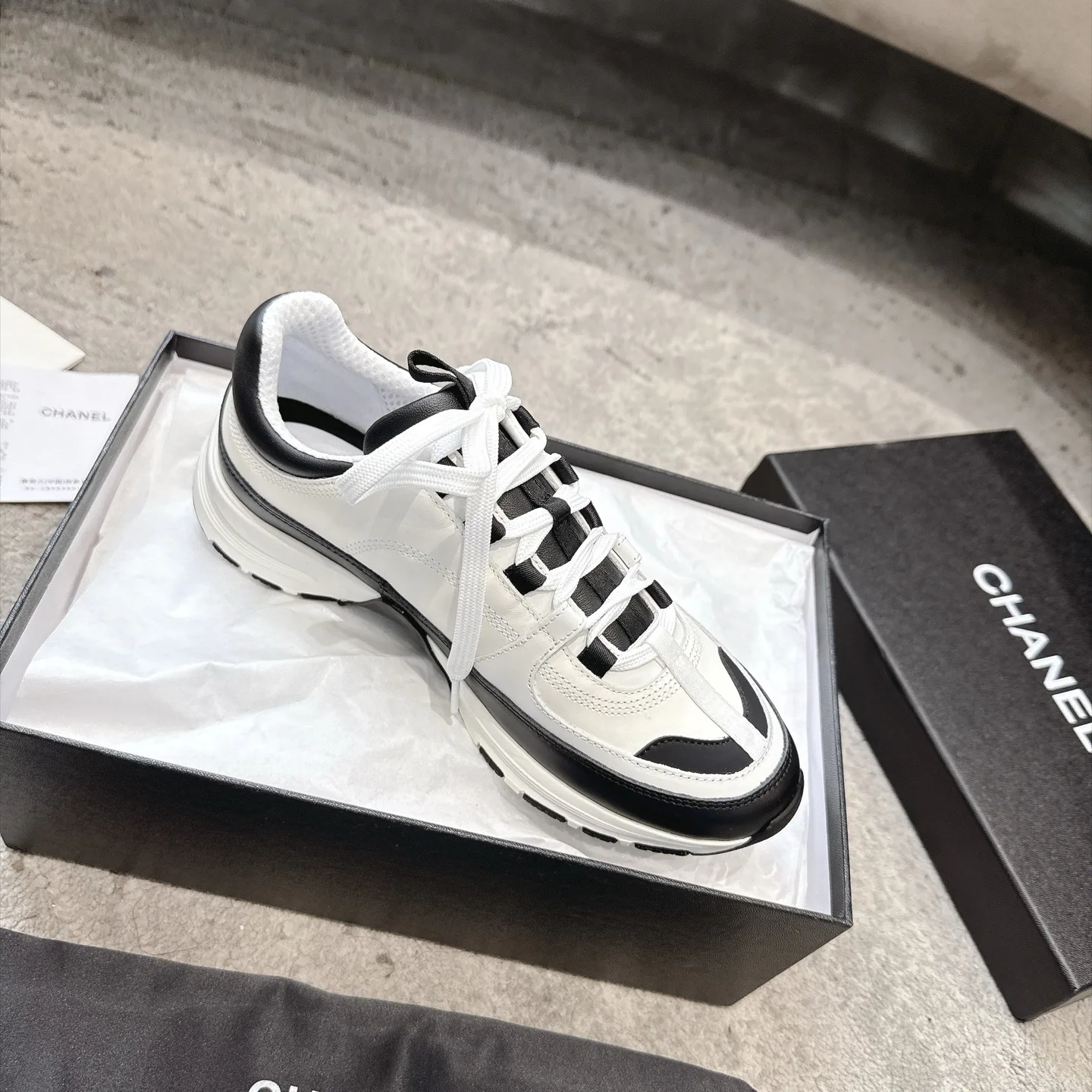 Women's Sneakers CHANEL 17933397