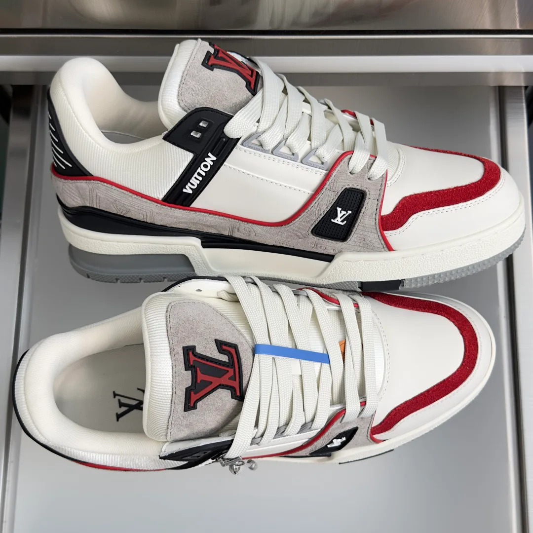 Men's Sneakers LOUIS VUITTON 17950311