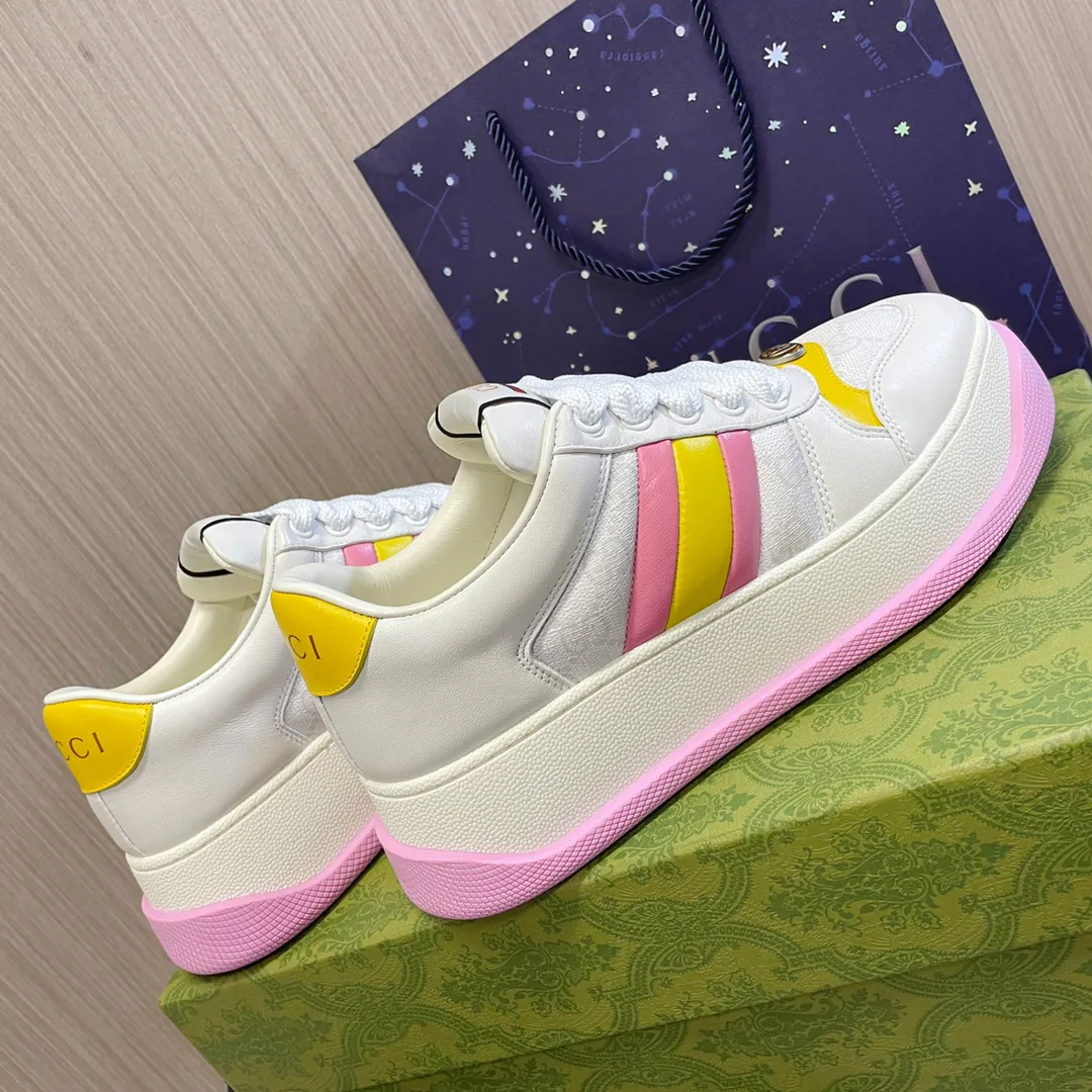Women's Sneakers GUCCI 18011396