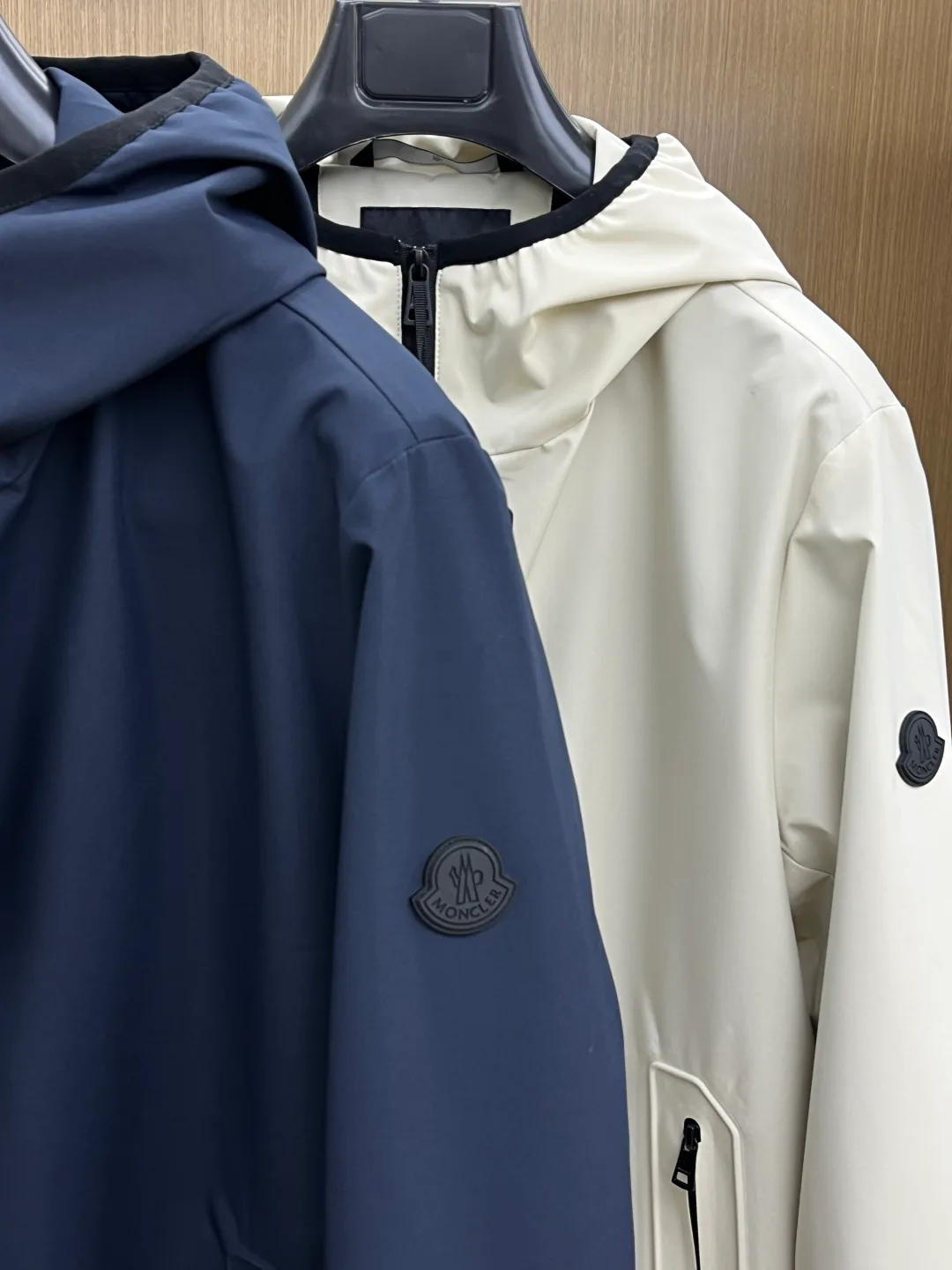 Men's Jackets And Down Jackets MONCLER 18244038