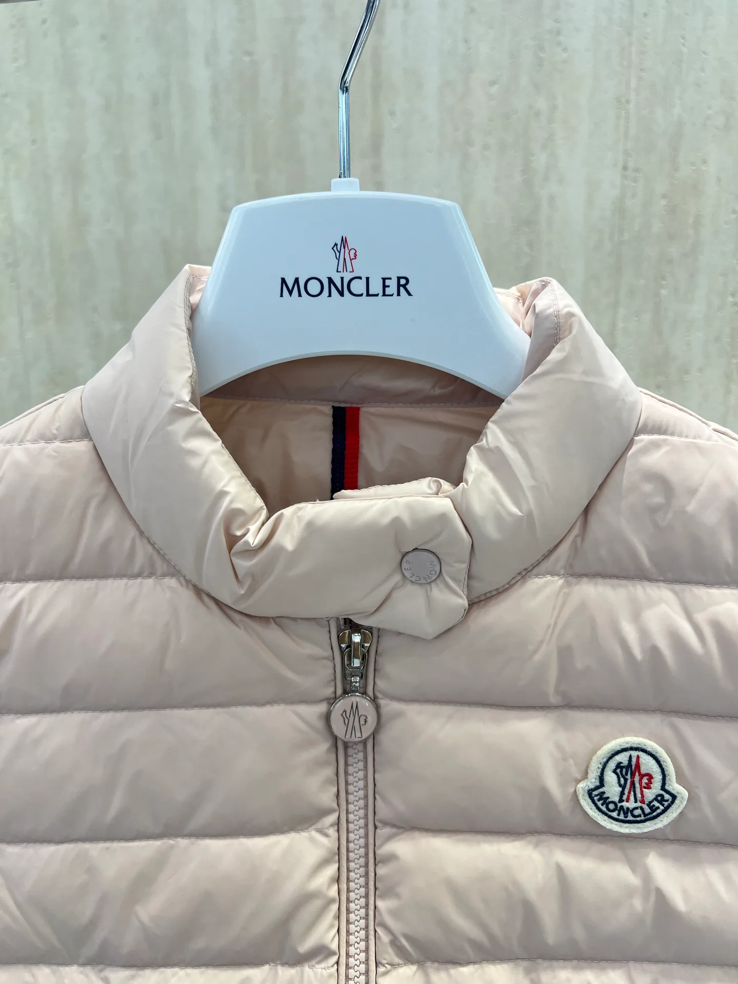 Жилеты Мужские Moncler 18683884