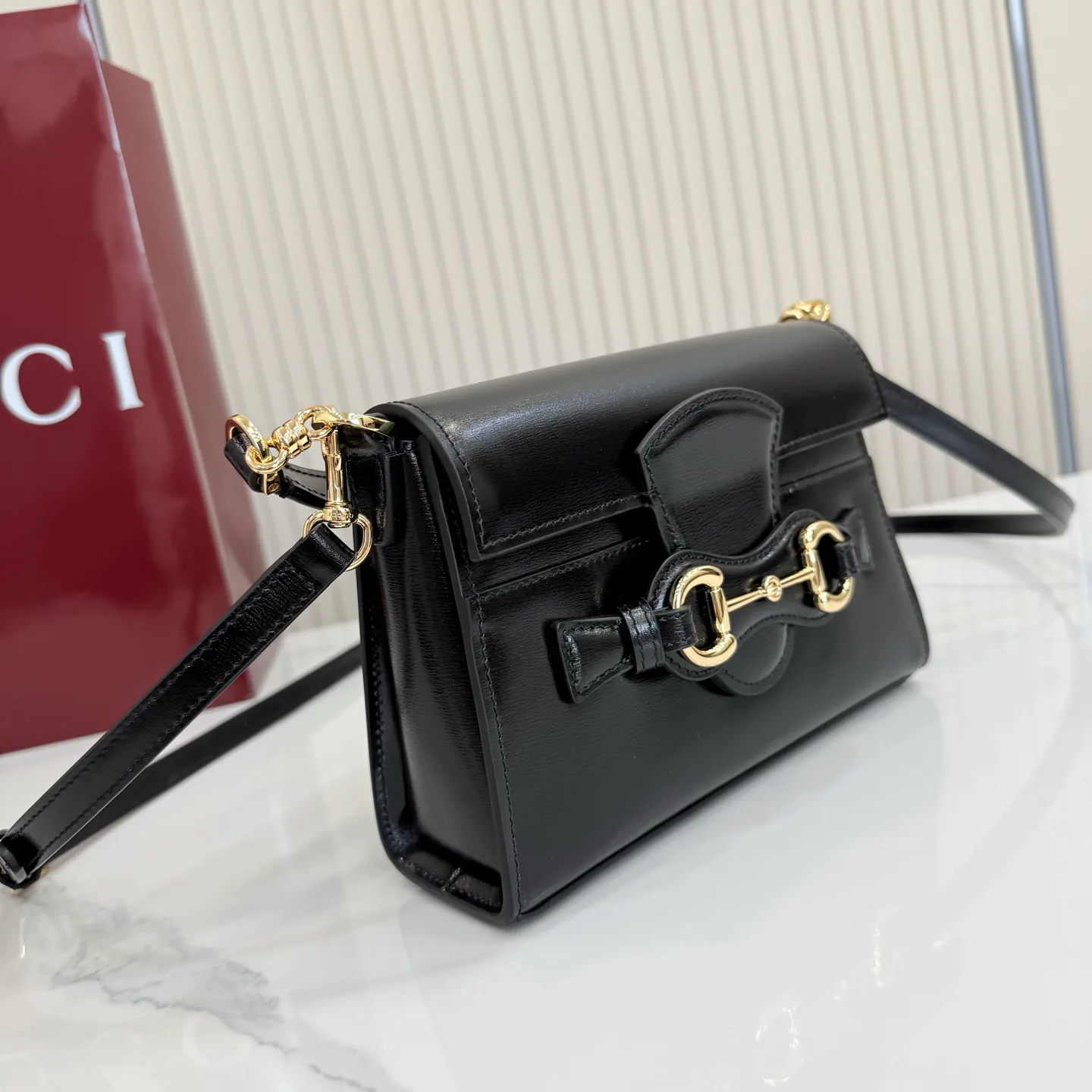 Women's Classic Handbags GUCCI 17947817