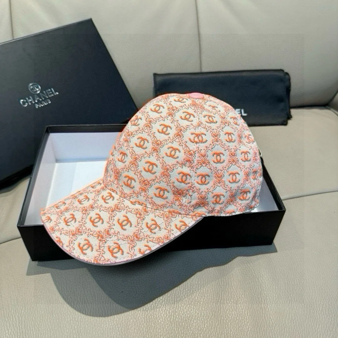 Hats CHANEL 18105235