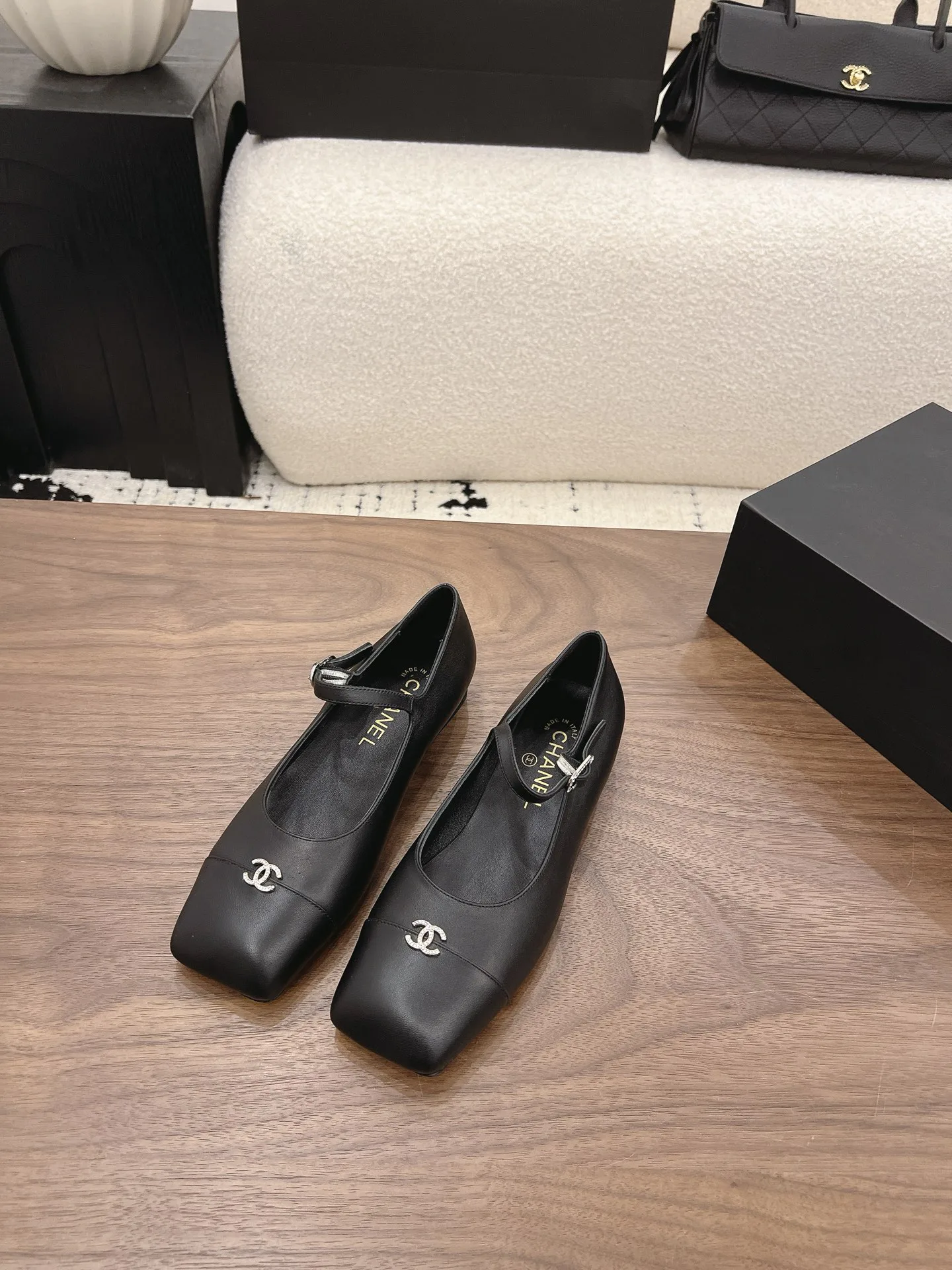 Women's Heels CHANEL 17582595