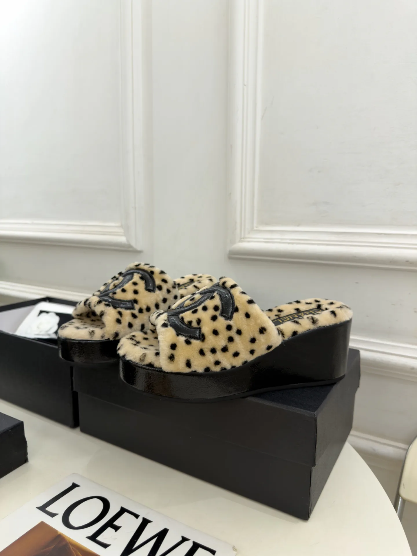 Women's Slippers CHANEL 18346889