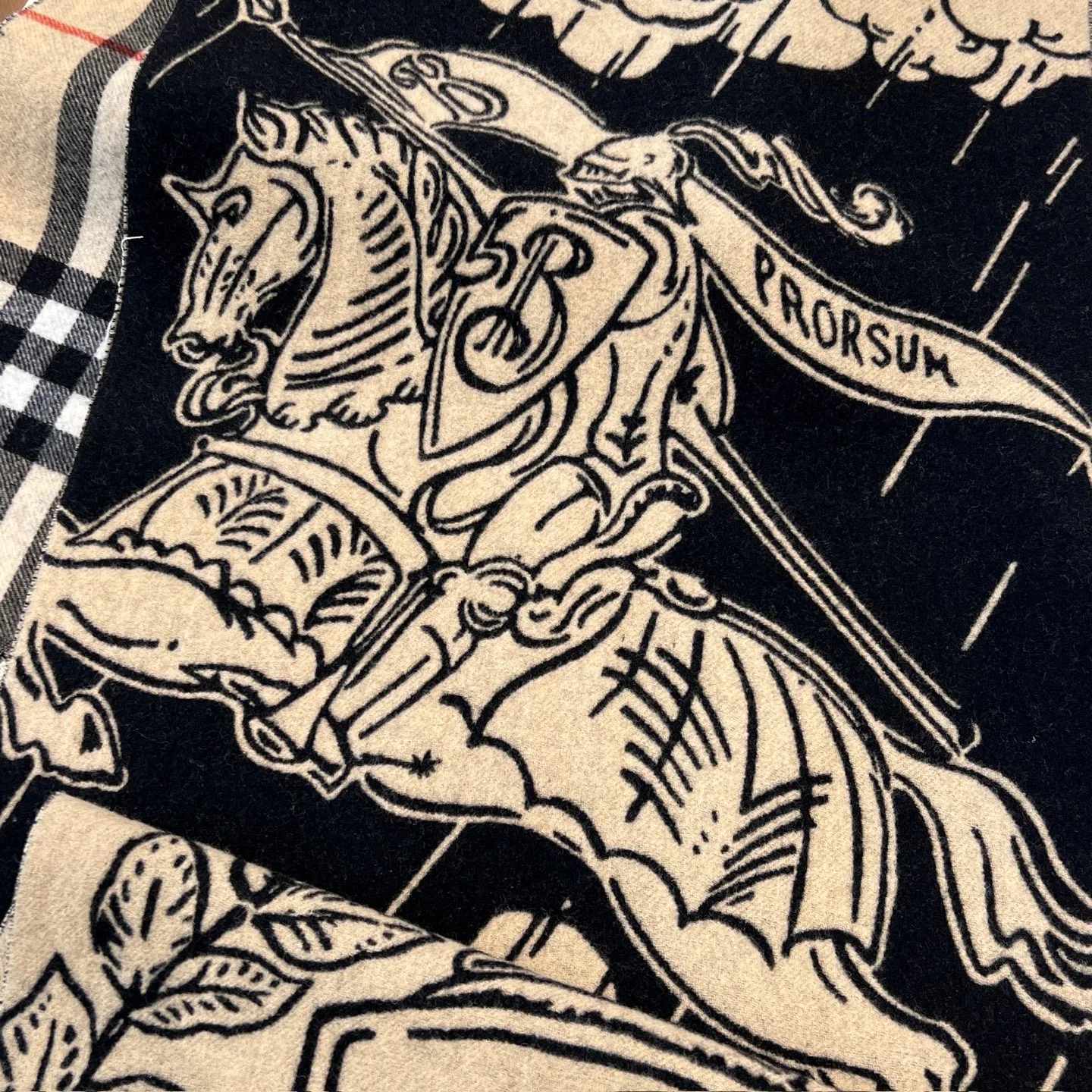 Scarves BURBERRY 17945487