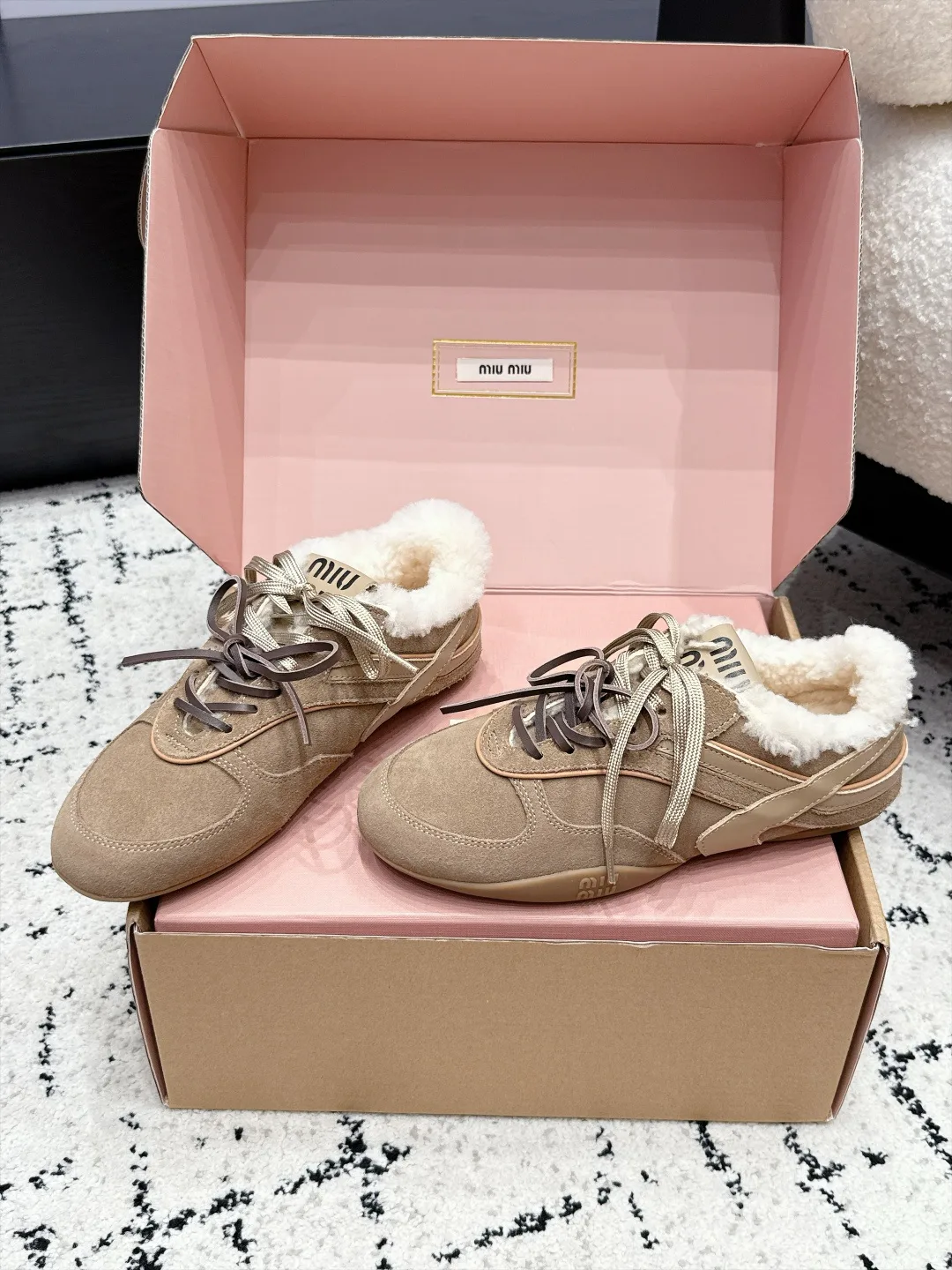 Women's Sneakers MIU MIU 18505432