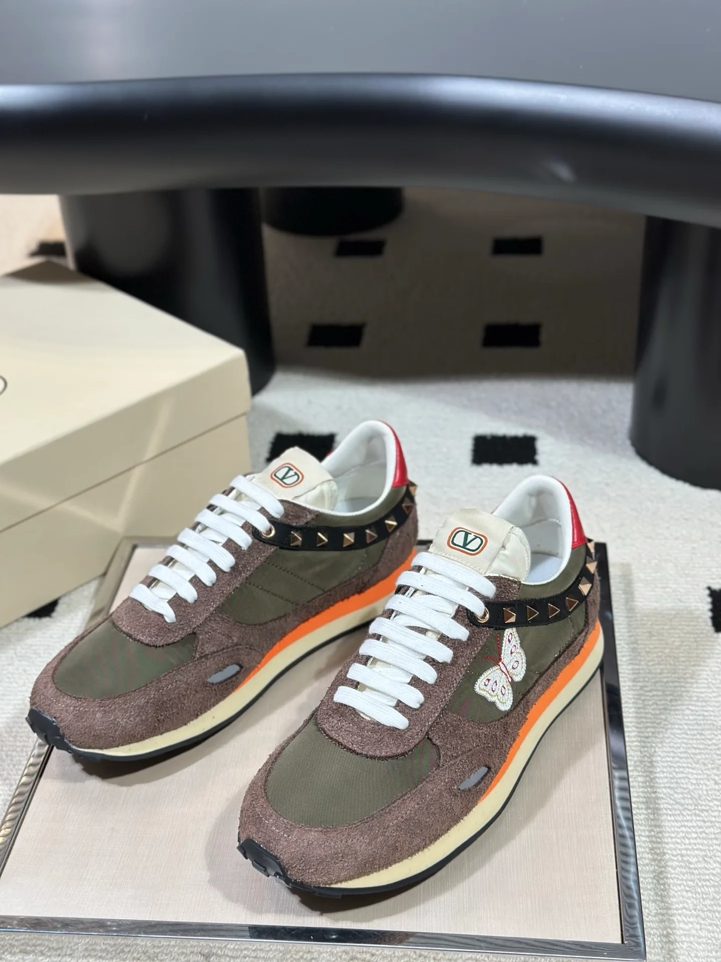 Men's Sneakers VALENTINO 17978706