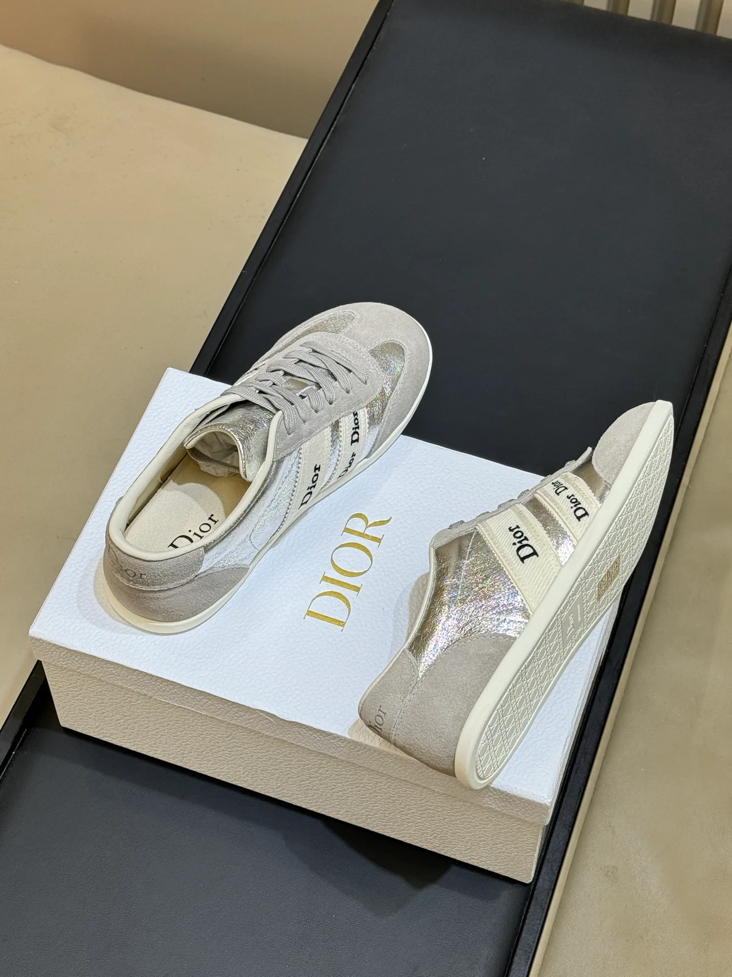 Women's Sneakers CHRISTIAN DIOR 18073067