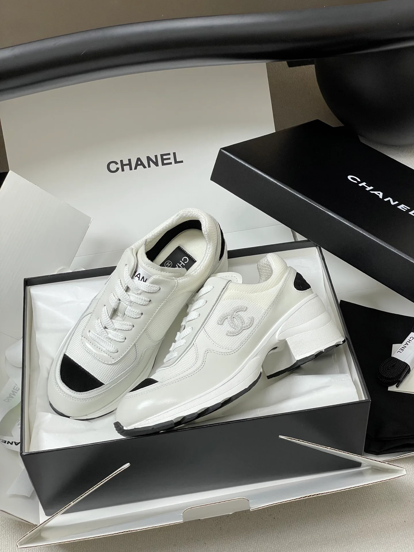 Women's Sneakers CHANEL 17867682
