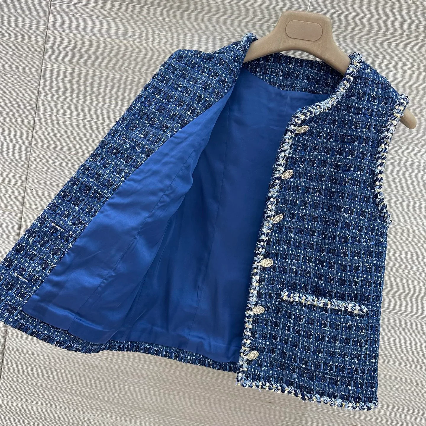 Women's Vests CHANEL 18027441