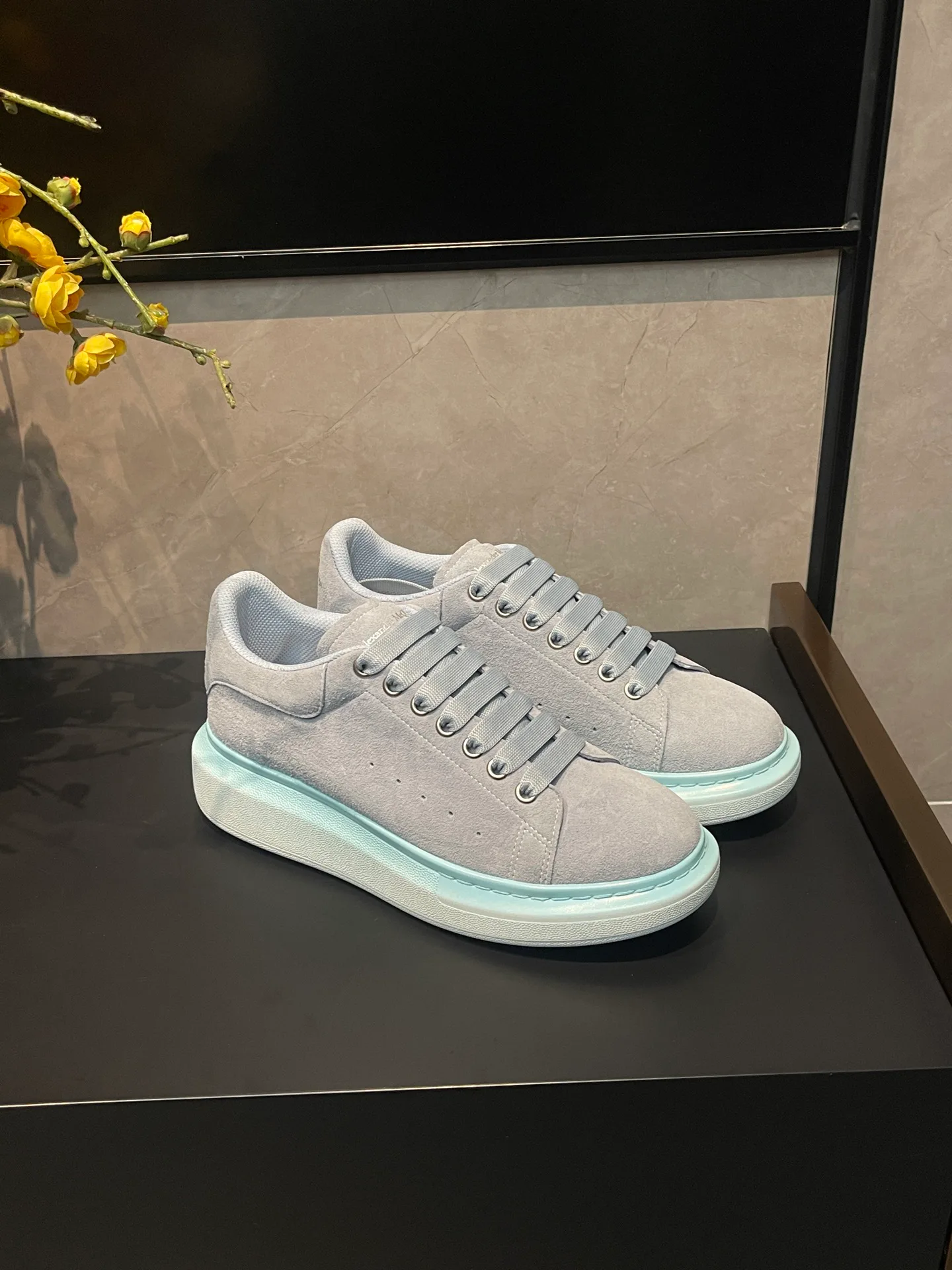 Women's Sneakers ALEXANDER MCQUEEN 17827924