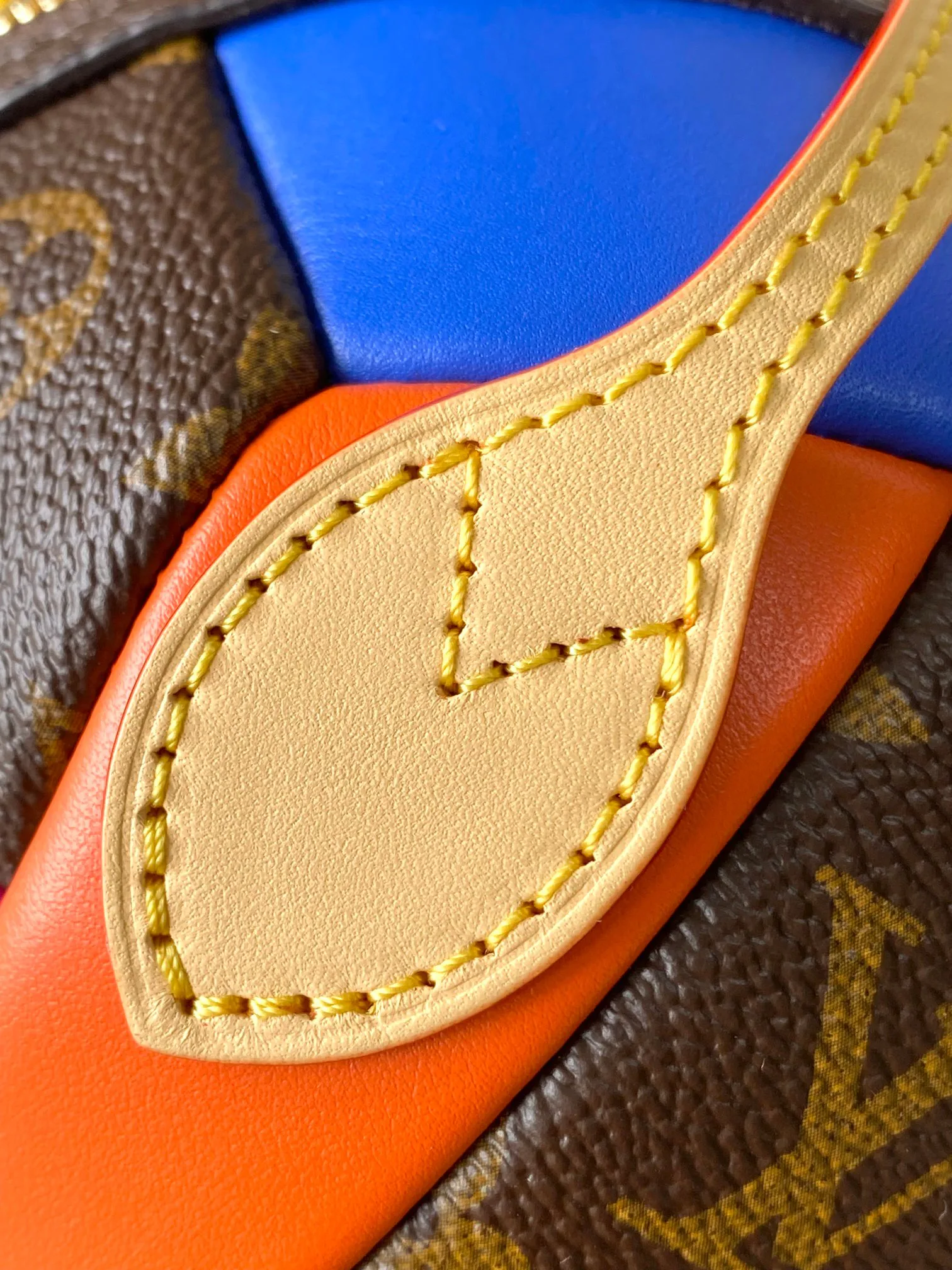 Women's Classic Handbags LOUIS VUITTON 17498626