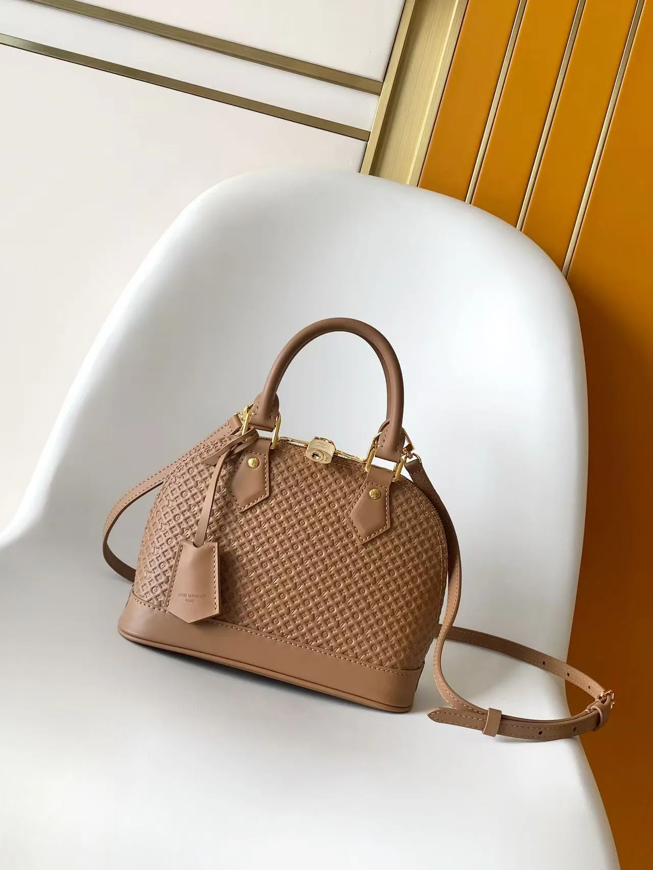 Women's Classic Handbags LOUIS VUITTON 17948712