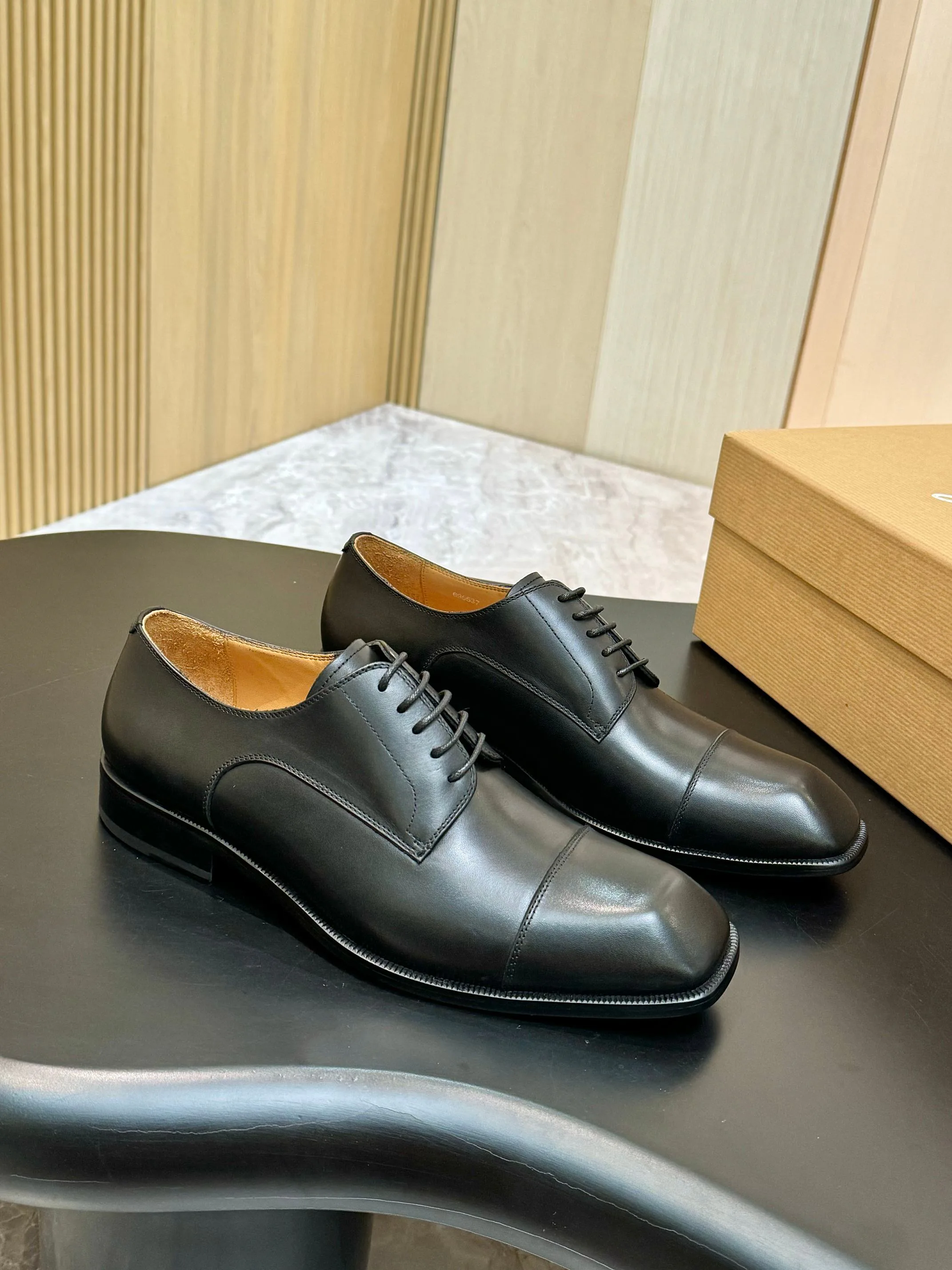 Men's Loafers And Dress Shoes CHRISTIAN LOUBOUTIN 18117229