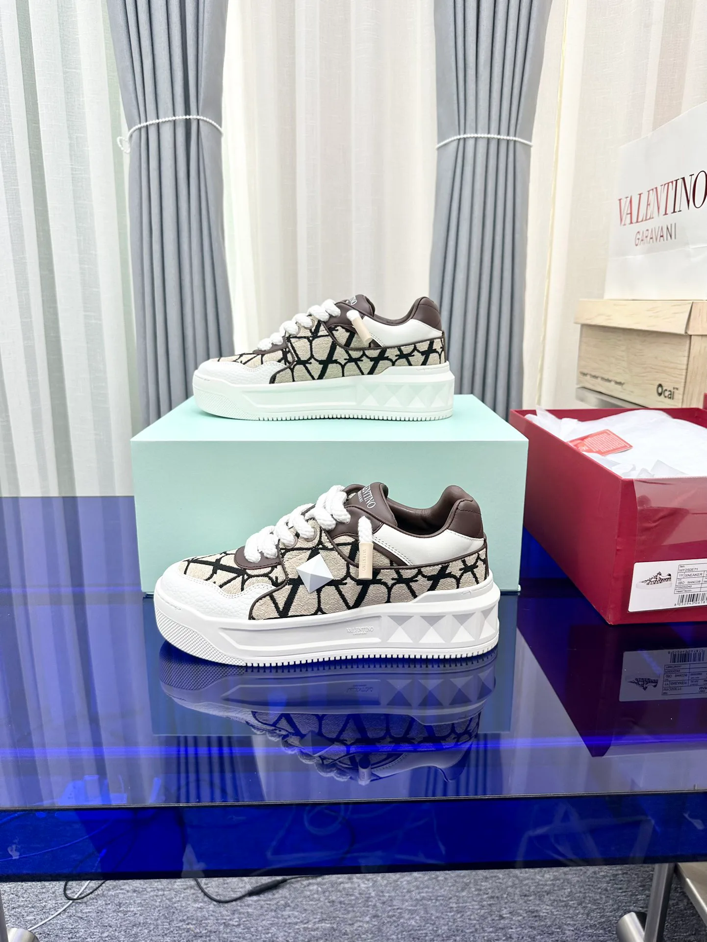 Women's Sneakers VALENTINO 17948616