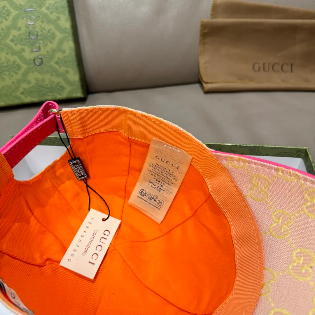 Hats GUCCI 18347092