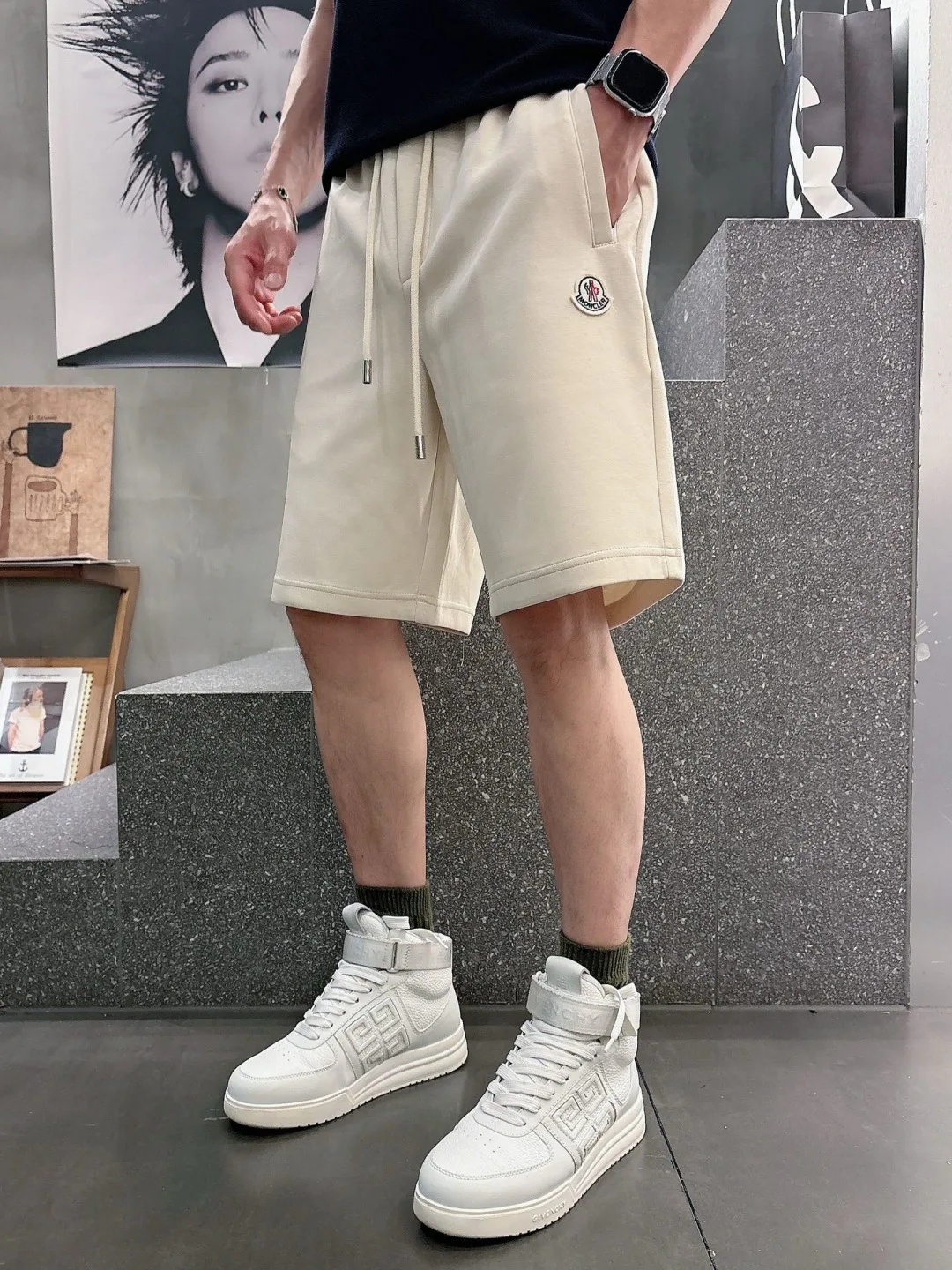 Men's Shorts MONCLER 17468341