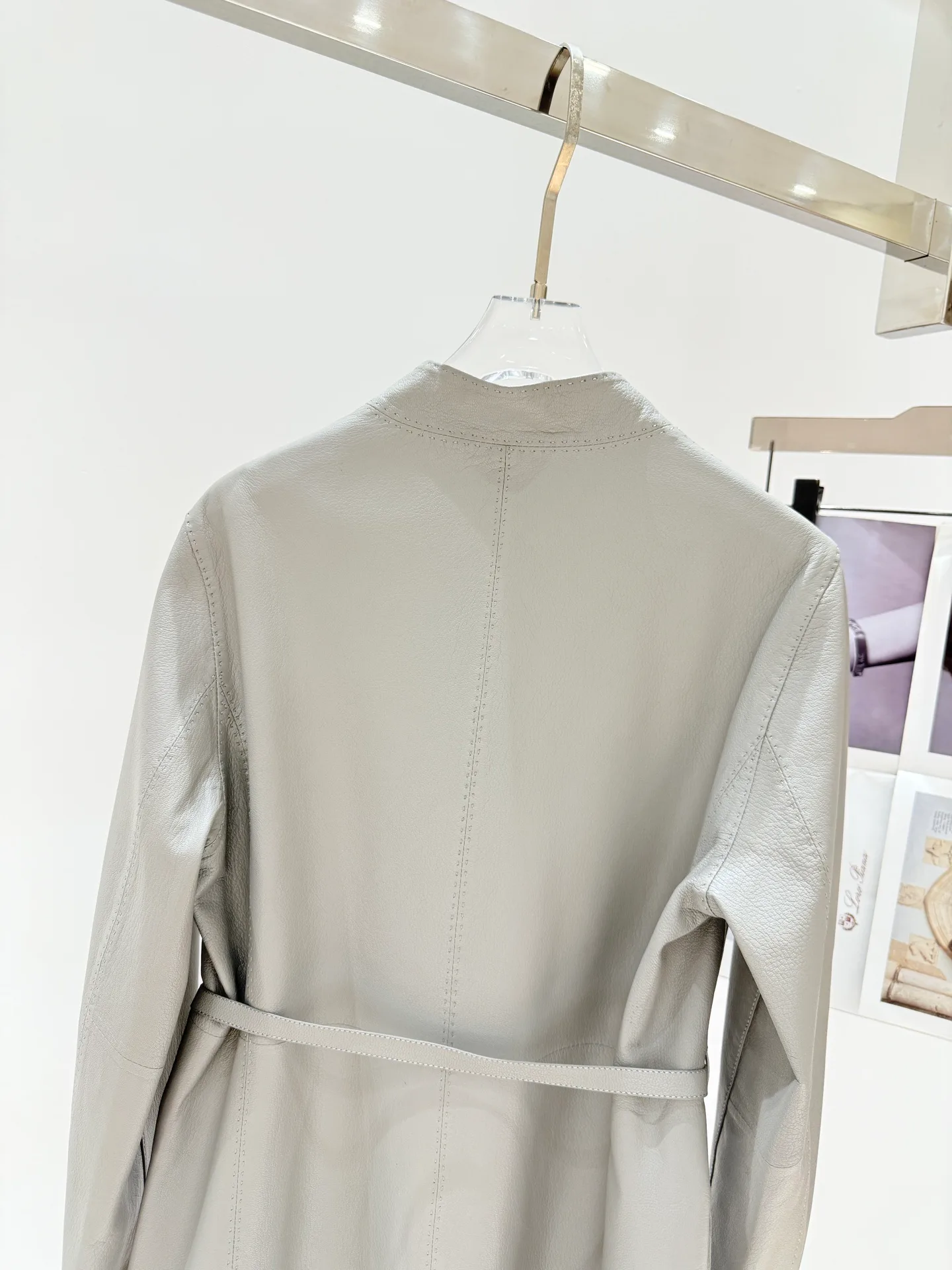 Women's Leather Jackets And Sheepskin Coats HERMES 18395964