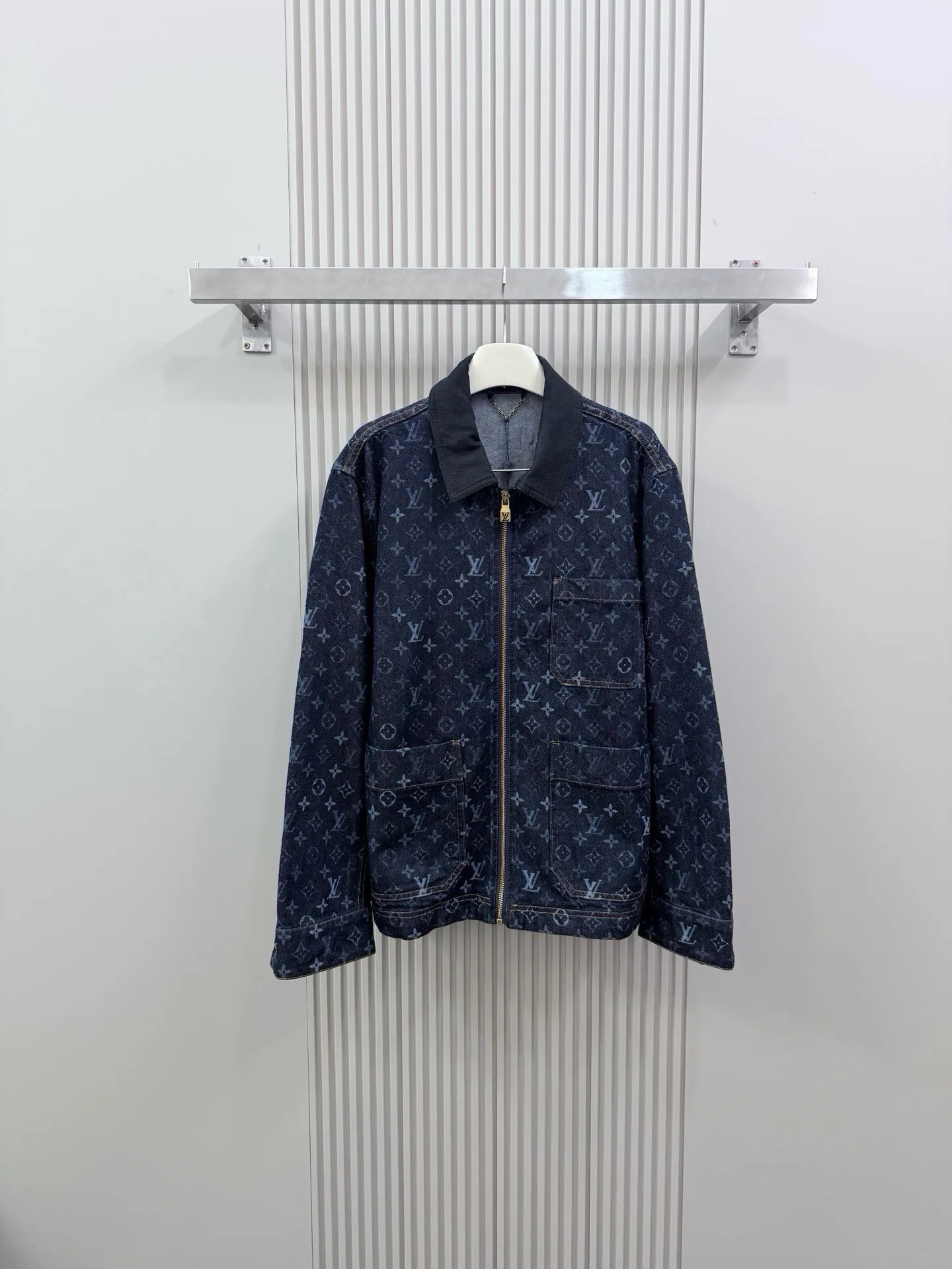 Men's Jackets And Down Jackets LOUIS VUITTON 18343239