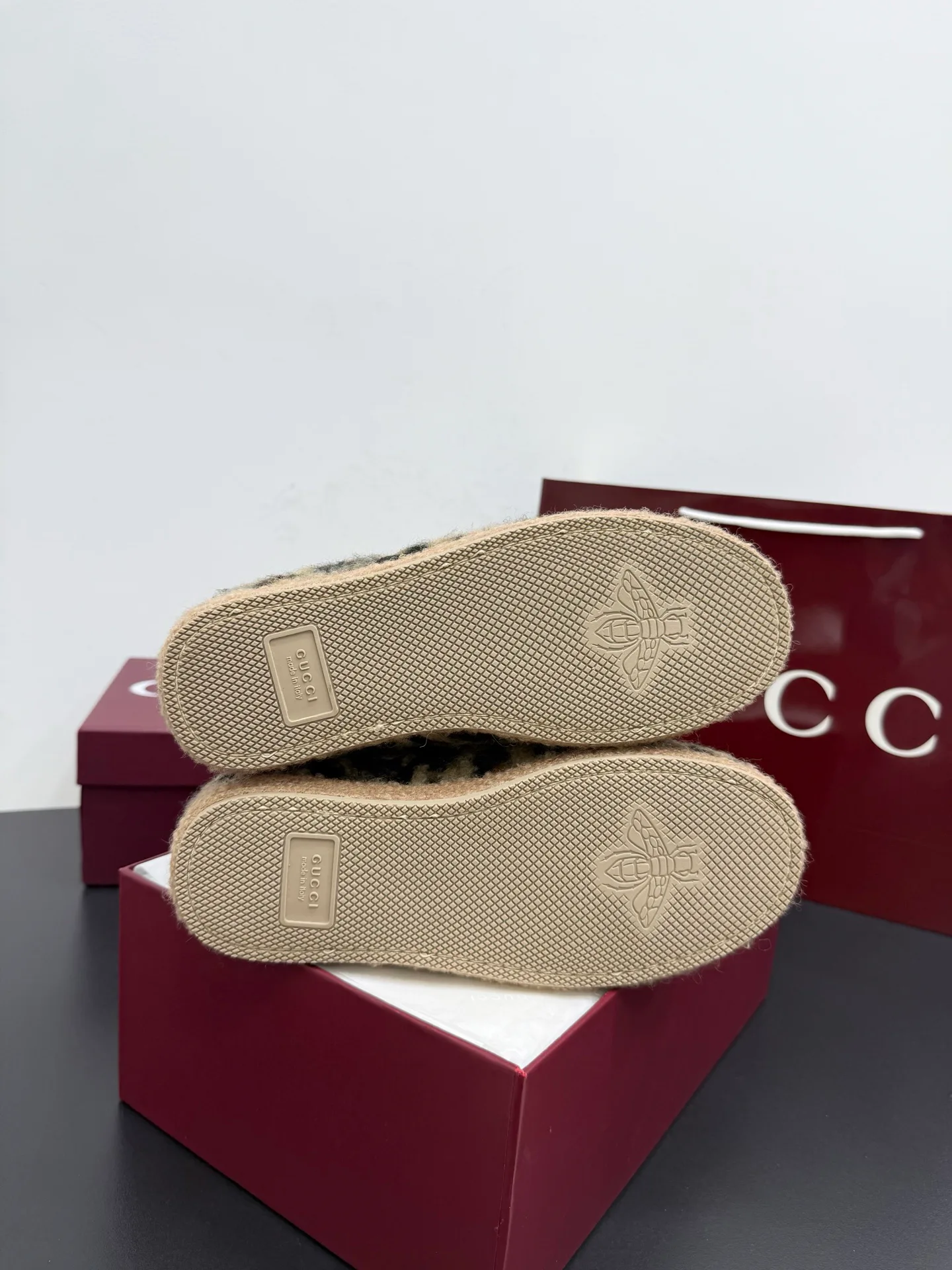 Women's Ugg Boots GUCCI 18393444