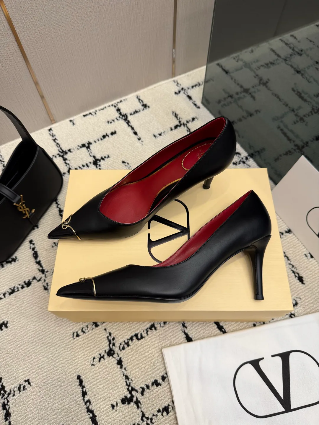 Women's Heels VALENTINO 17937551