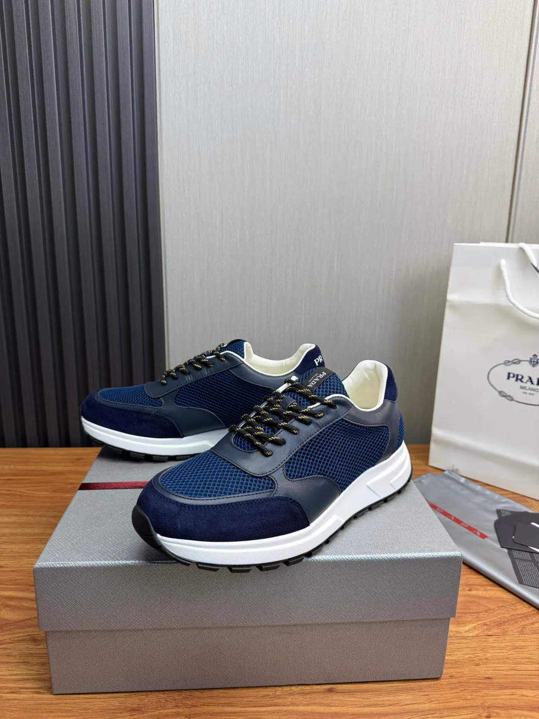 Men's Sneakers PRADA 17814117