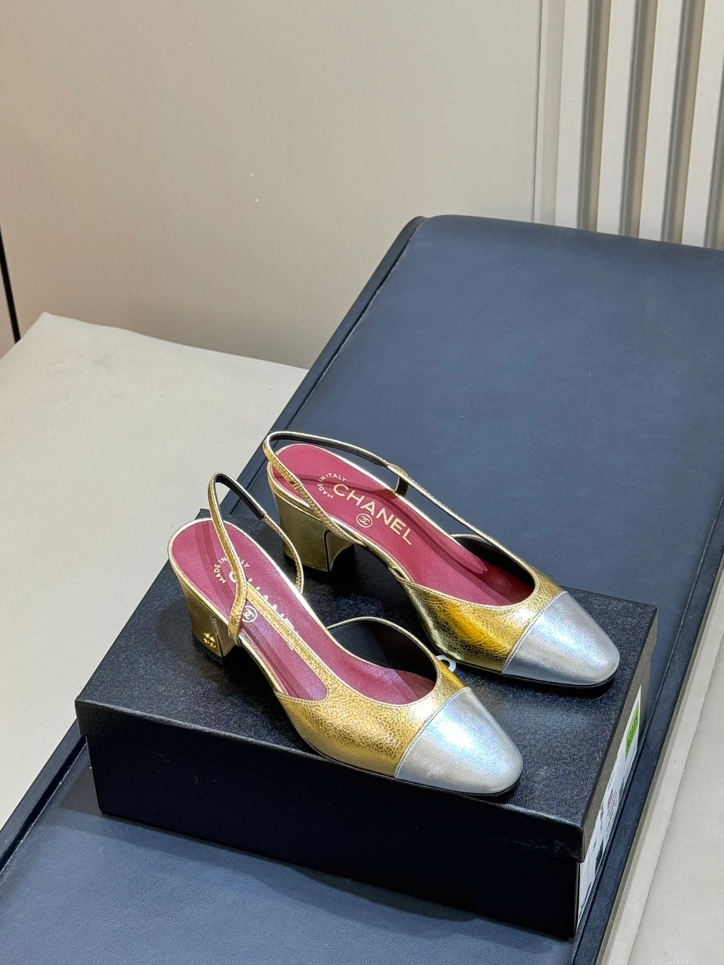 Women's Heels CHANEL 18073196