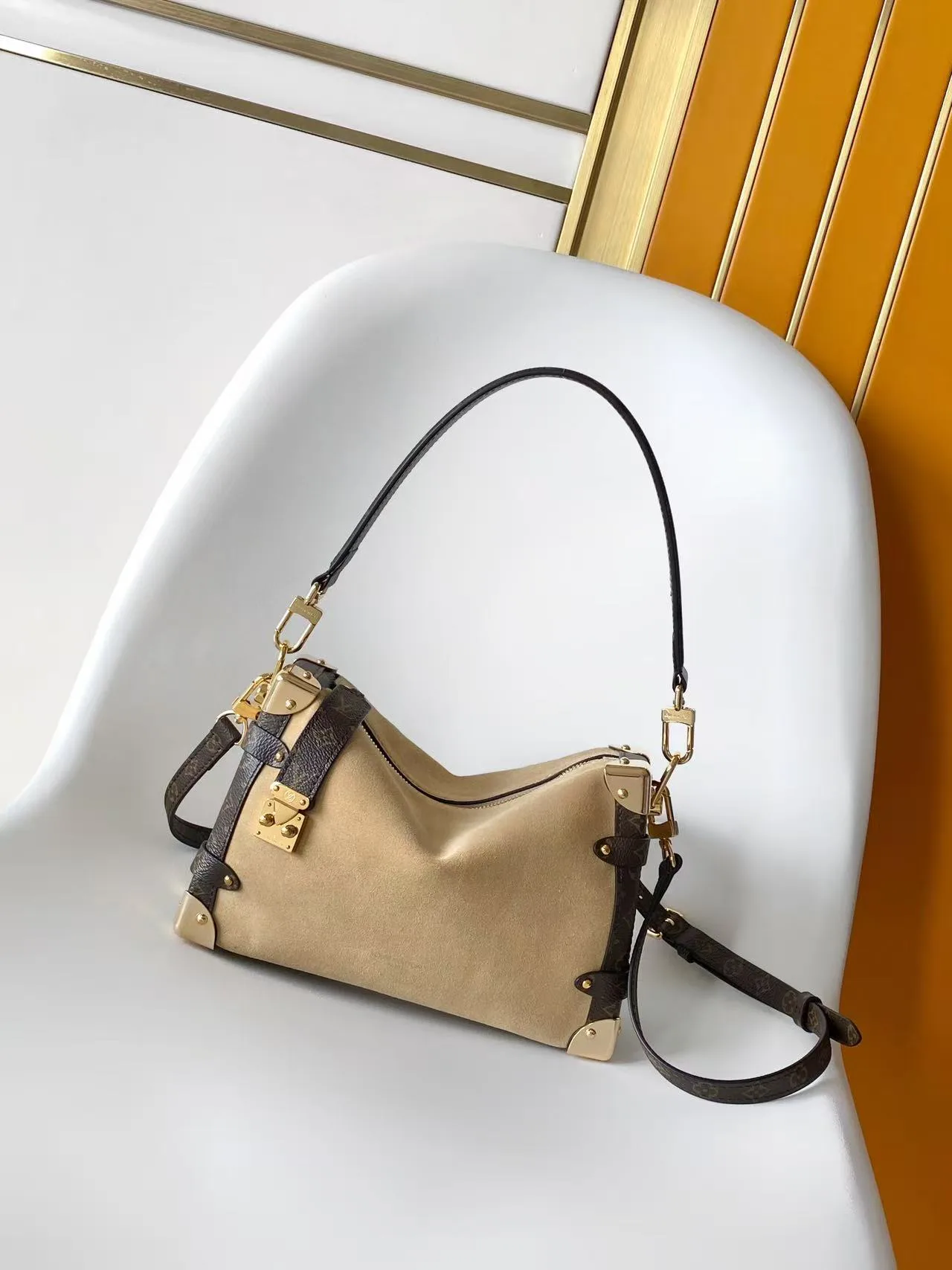 Women's Classic Handbags LOUIS VUITTON 17904121