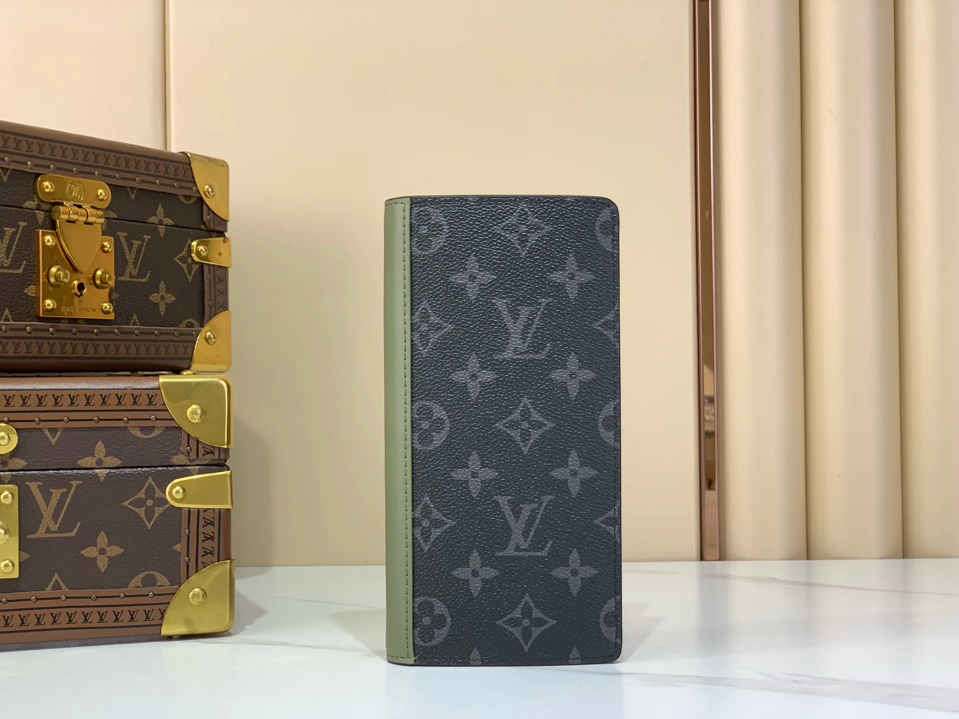 Women's Clutches LOUIS VUITTON 17499383