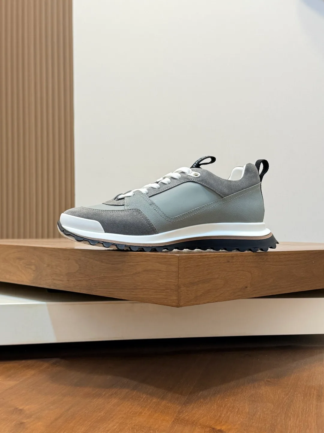 Men's Sneakers HERMES 18055242
