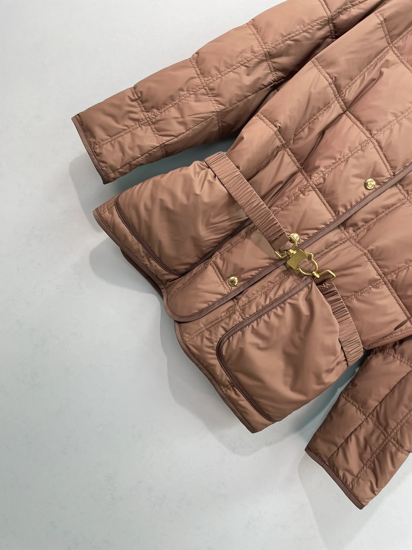 Women's Jackets And Down Jackets MONCLER 17913393
