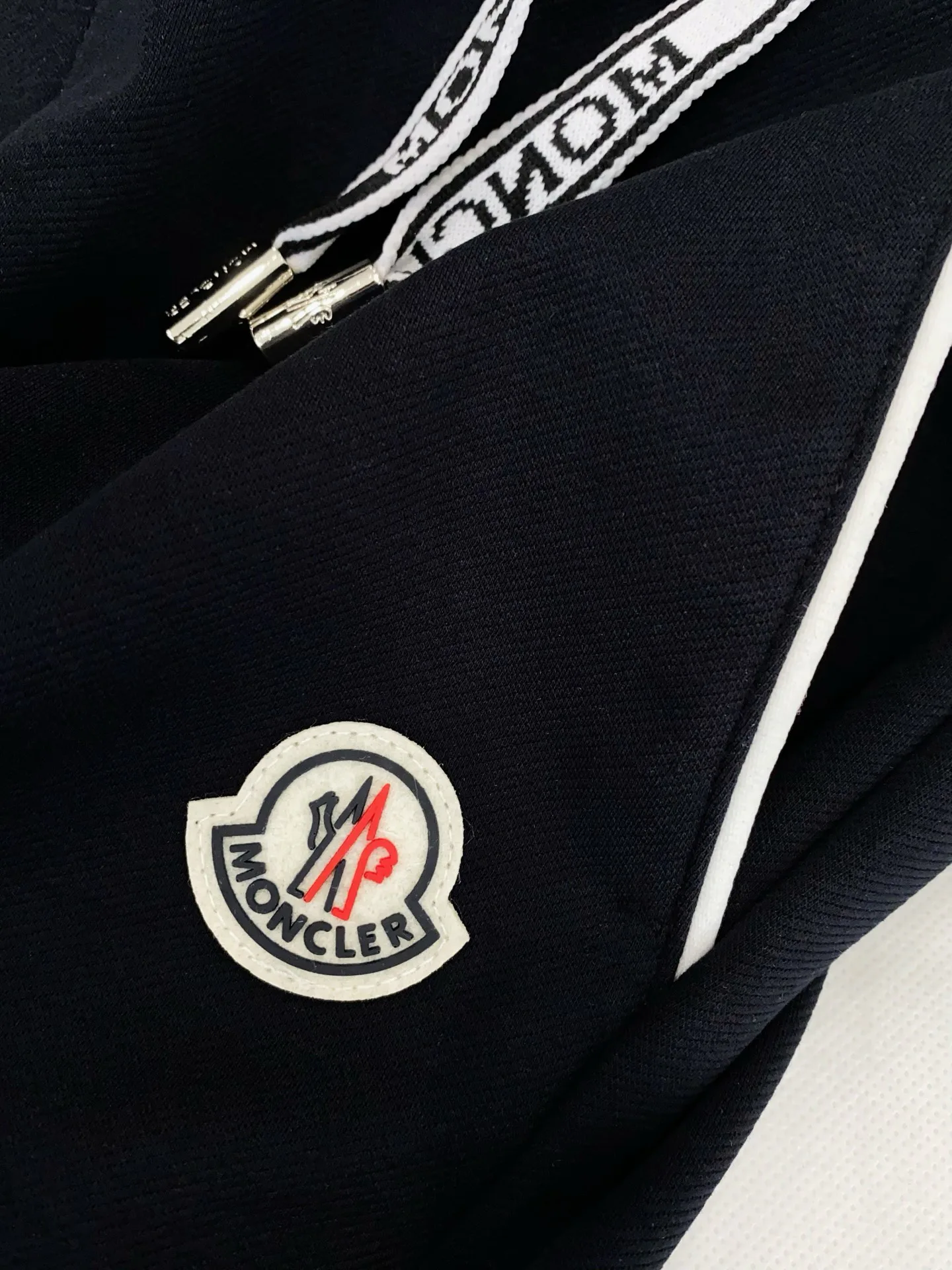 Men's Trousers MONCLER 17973352