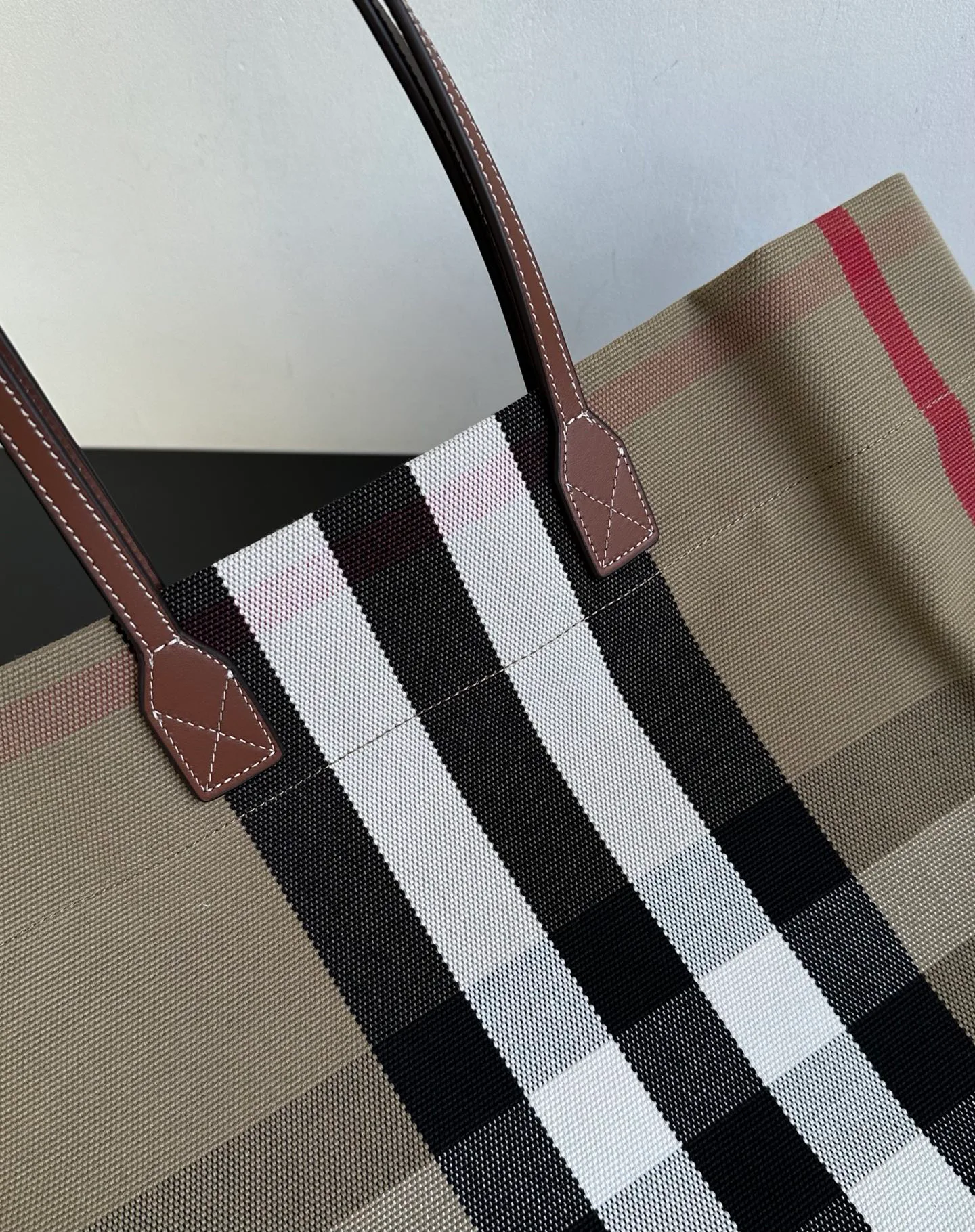 Women's Classic Handbags BURBERRY 18052791